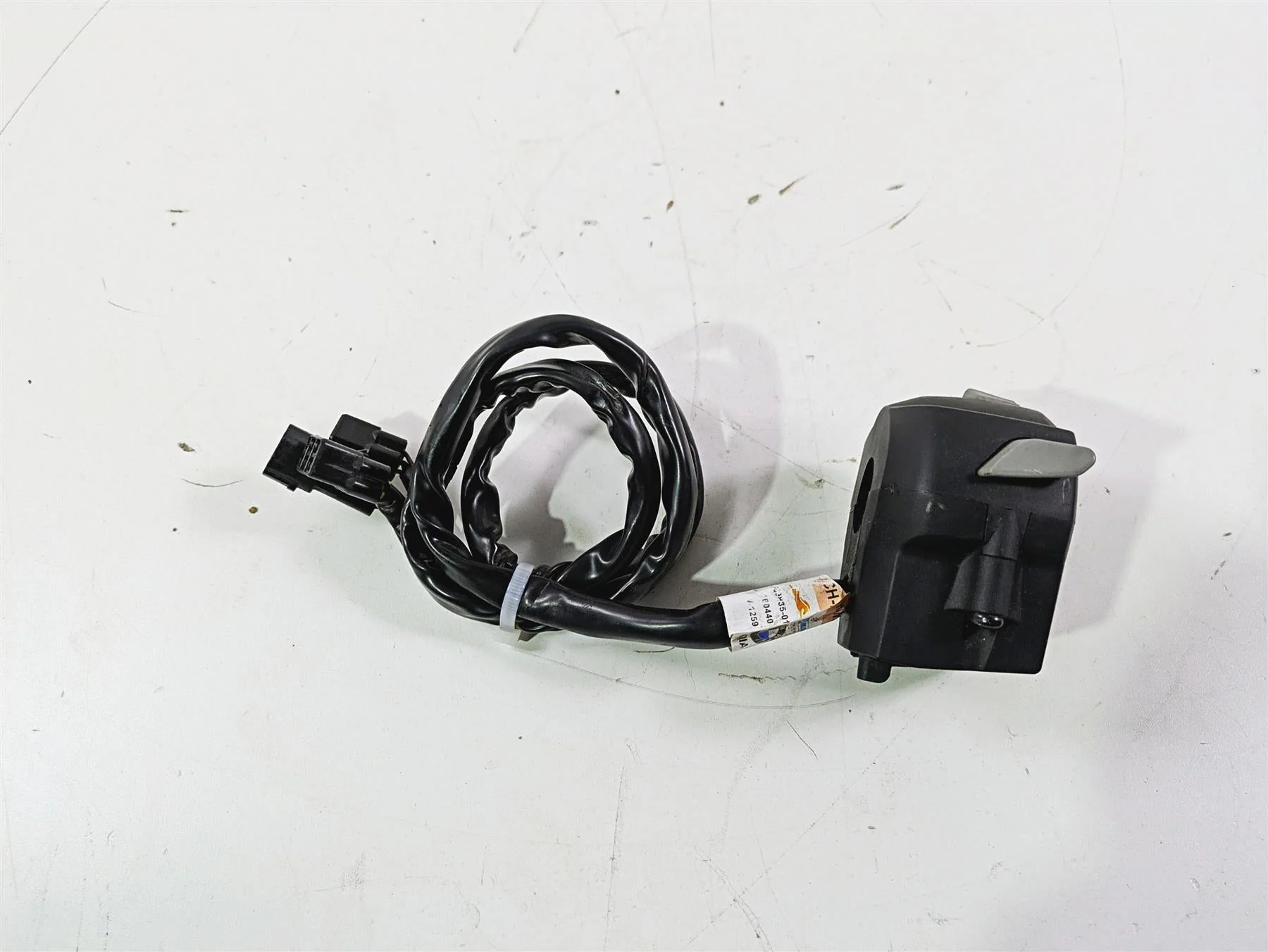 2019 BMW G310GS K02 Left Hand Turn Signal Abs Control Switch 61318569835 - Image 9
