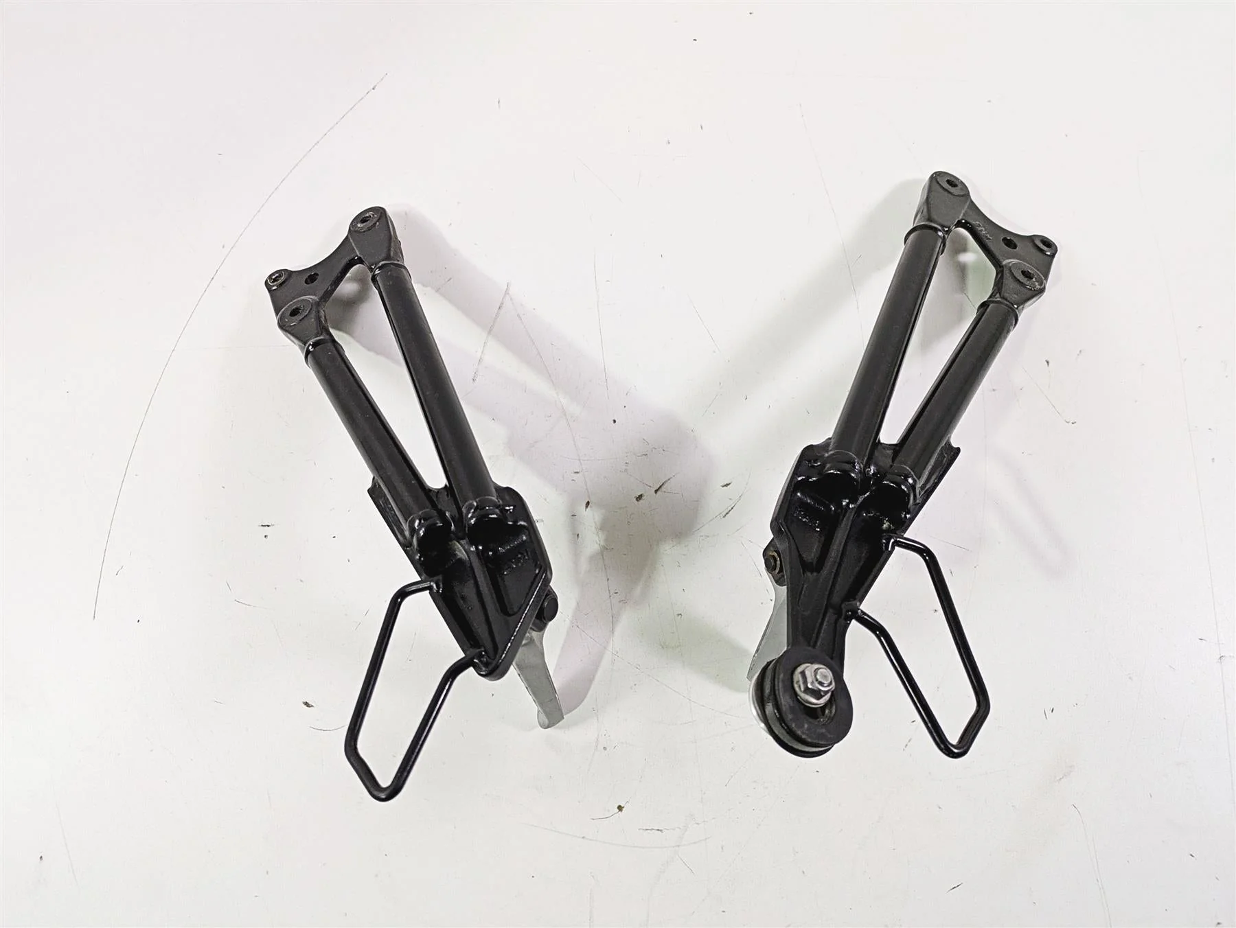 2019 BMW G310GS K02 Rear Footpeg Rest & Mounts Set 46718560597 46718560598 - Image 9
