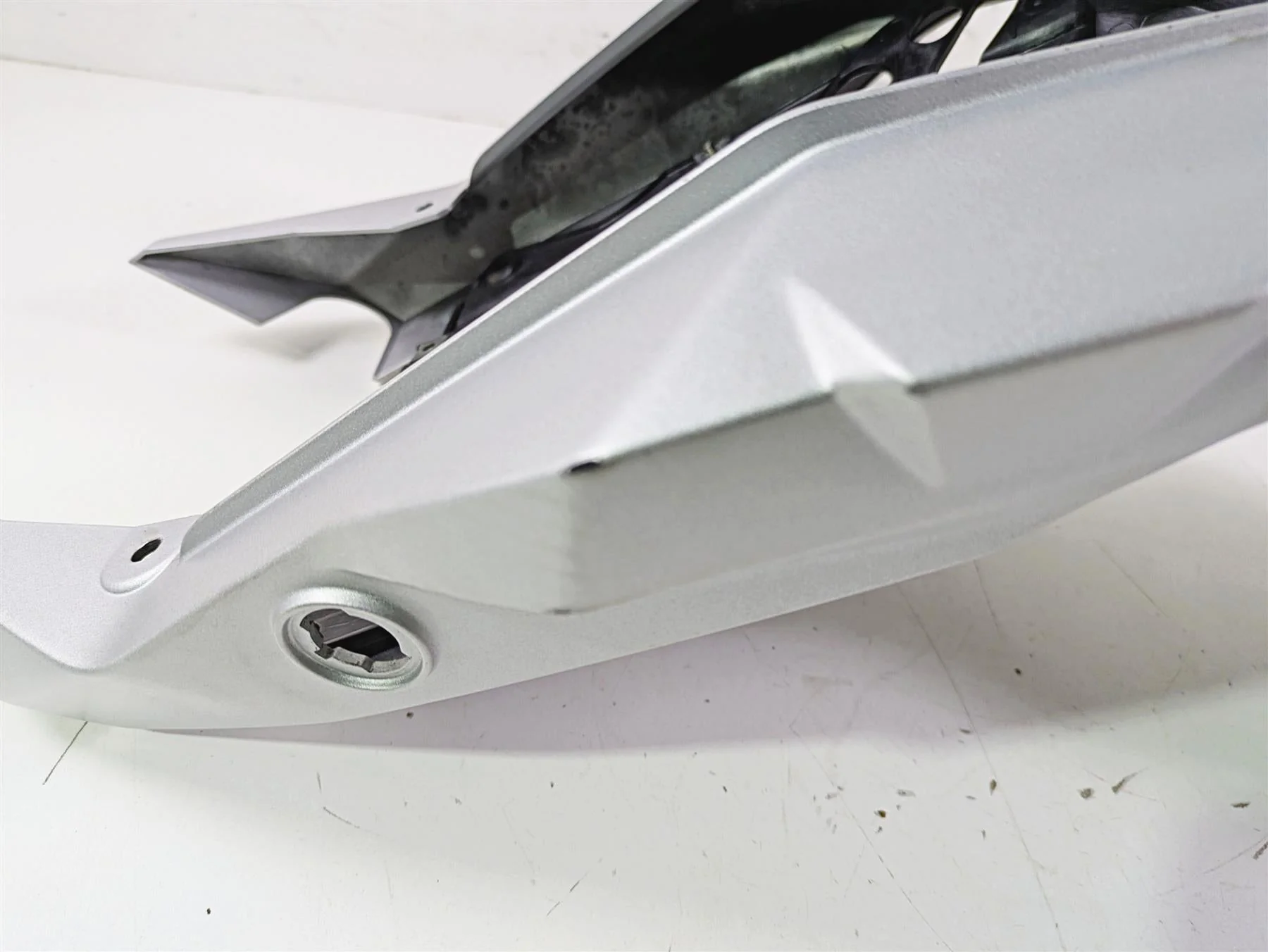 2019 BMW G310GS K02 Rear Tail Fairing Cover Plate Holder Set 46638388628 - Image 6