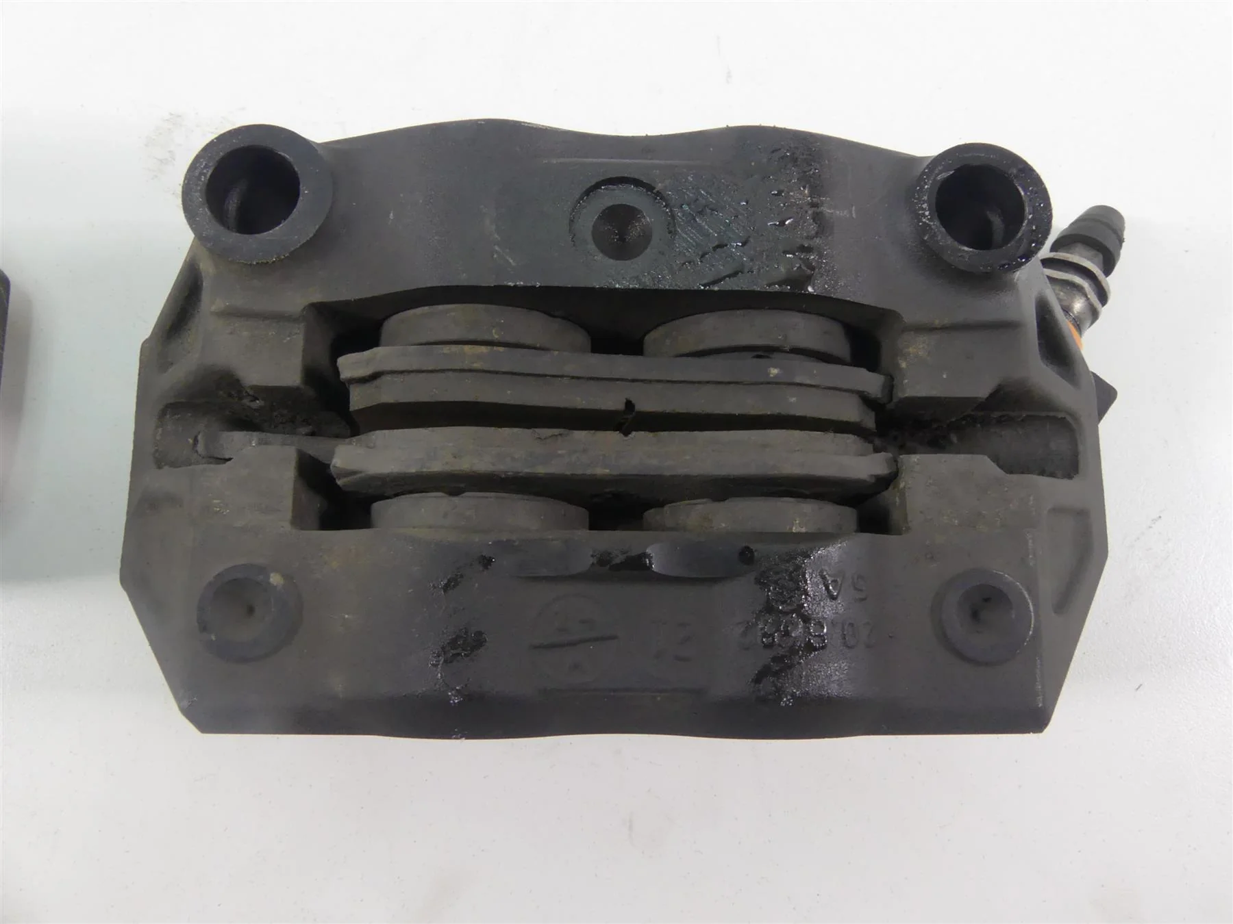 2019 BMW R1250GS K50 Front Brembo Brake Caliper Set  34118405107 34118405108 - Image 5