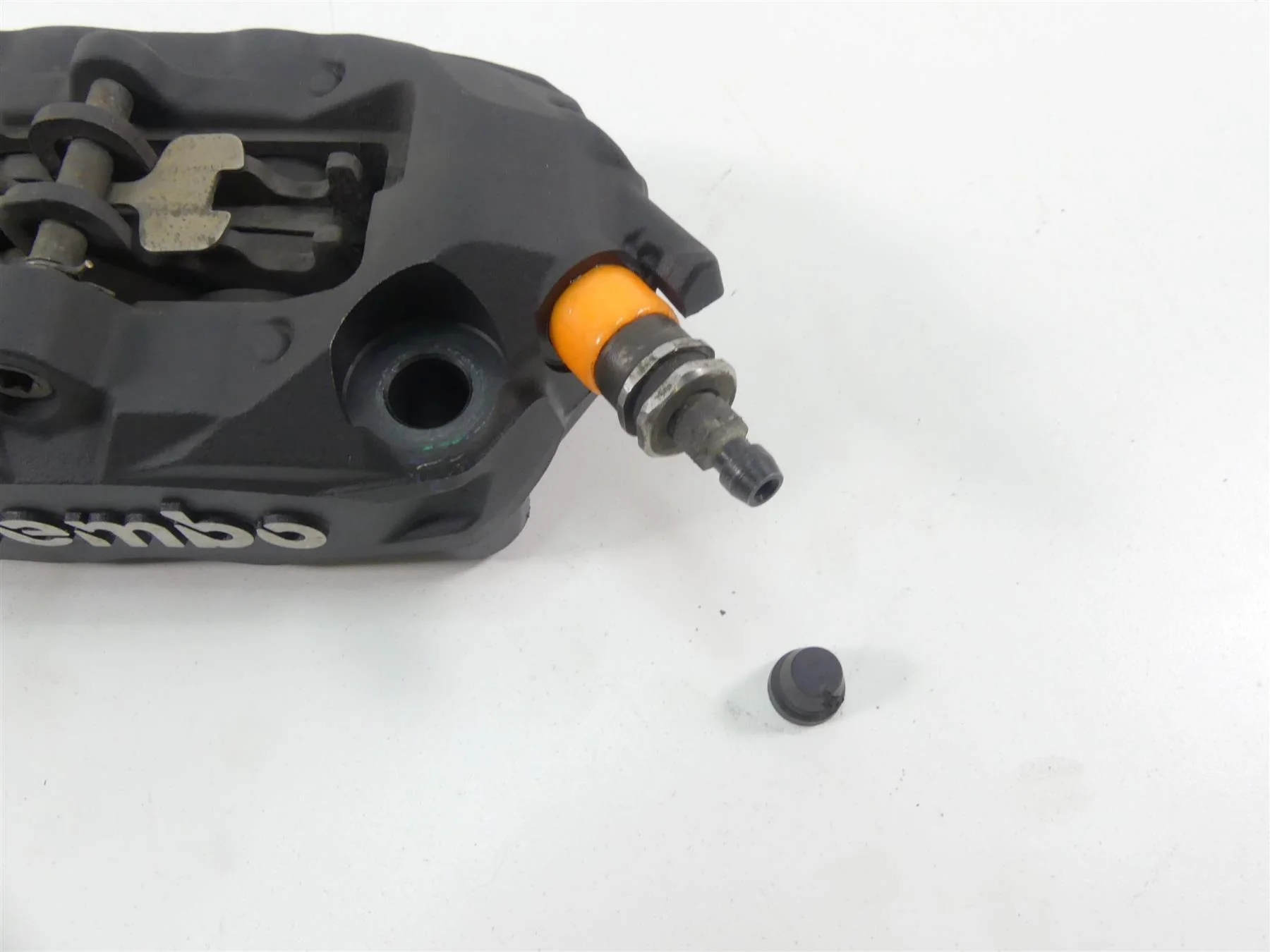 2019 BMW R1250GS K50 Front Brembo Brake Caliper Set  34118405107 34118405108 - Image 7