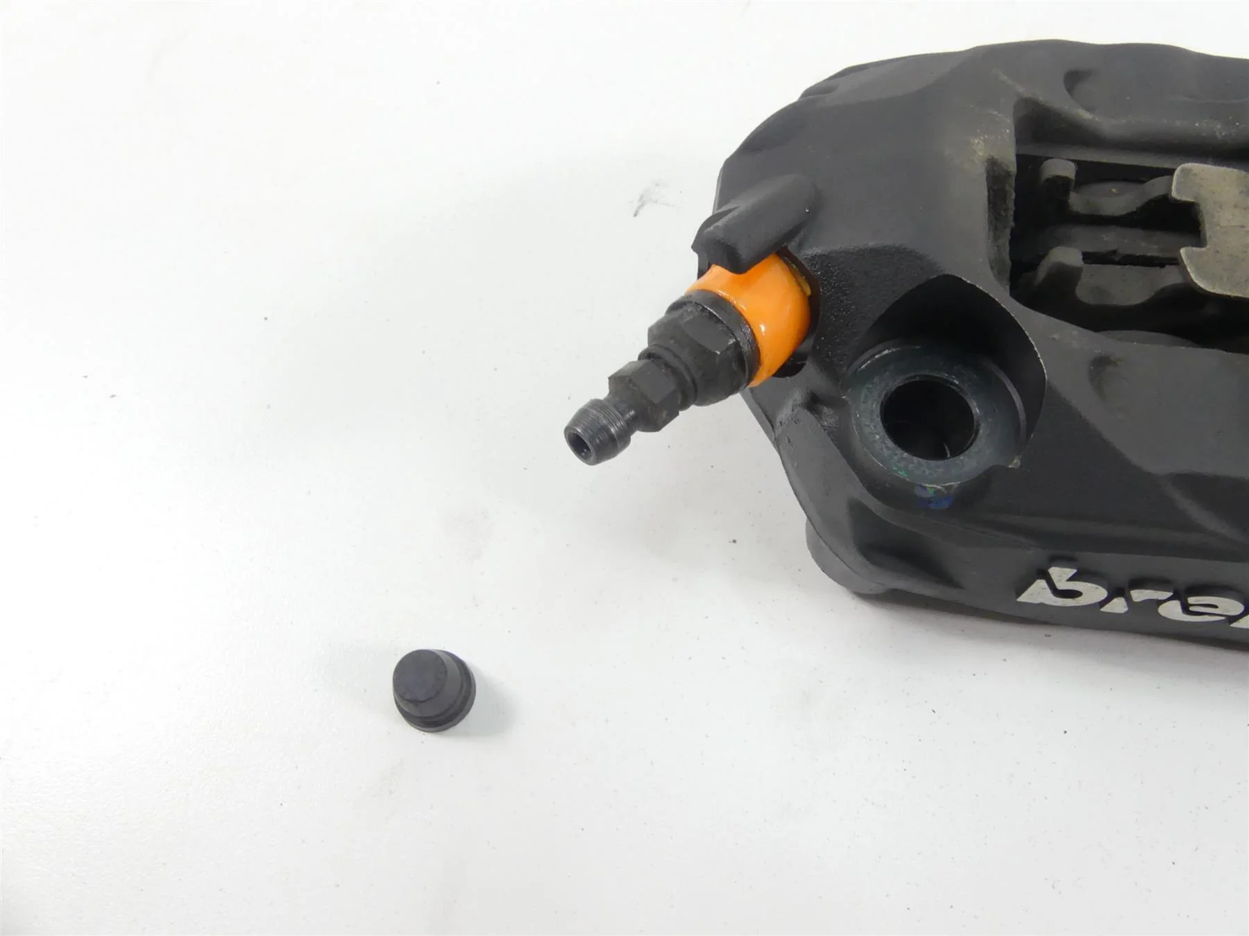 2019 BMW R1250GS K50 Front Brembo Brake Caliper Set  34118405107 34118405108 - Image 8