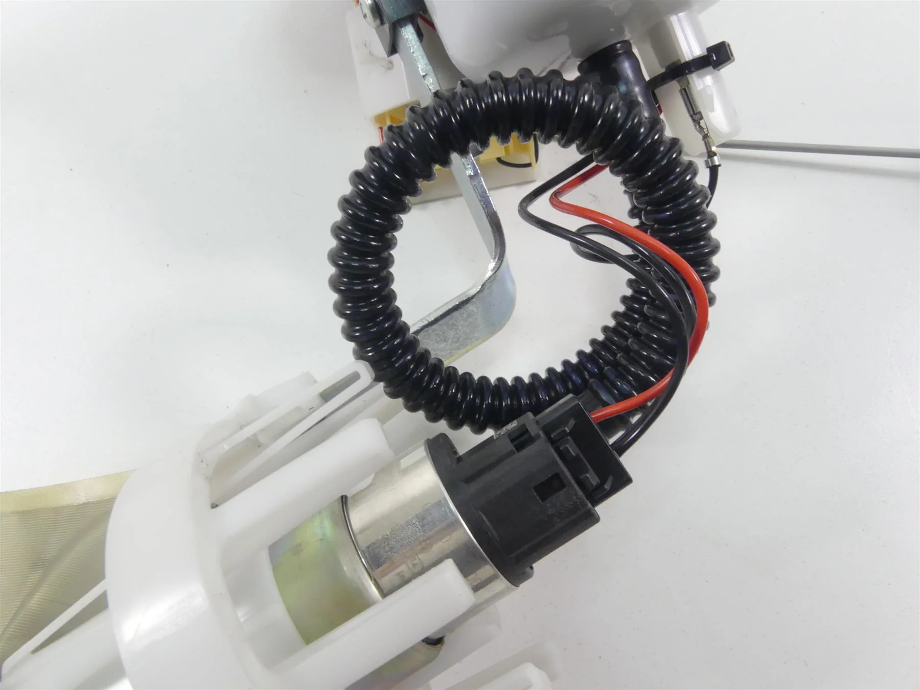 2019 BMW R1250GS K50 Fuel Gas Petrol Pump & Sender 16148393577 - Image 12