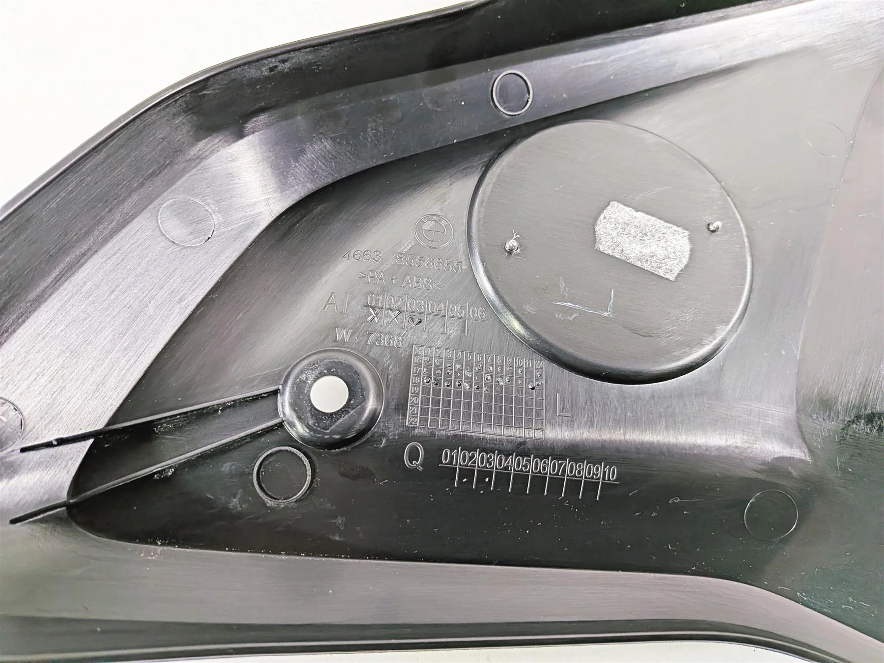 2019 BMW R1250GS K50 Left Intake Fairing & Emblem 46638556655 - Image 7