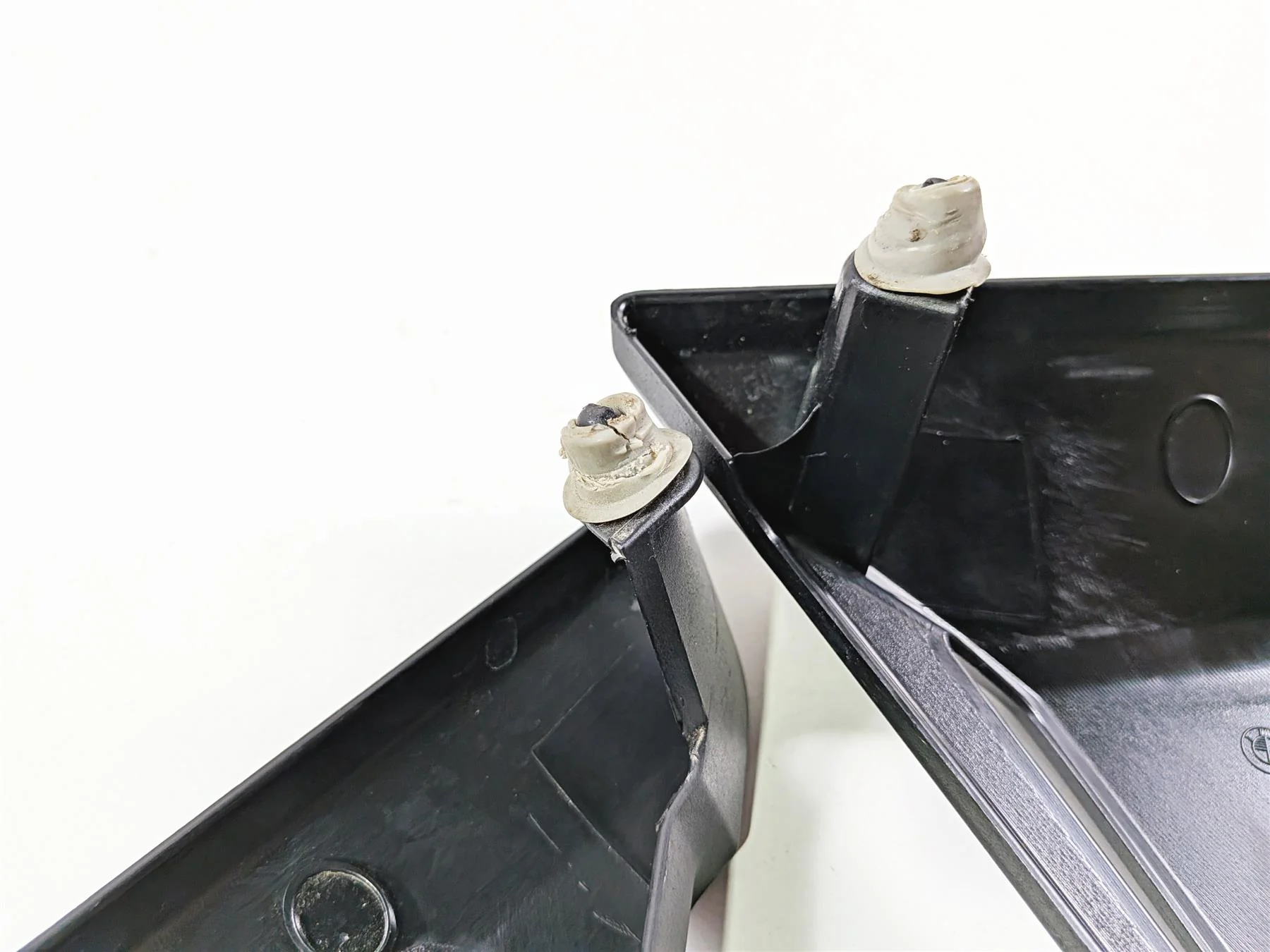 2019 BMW R1250GS K50 Left Right Battery Cover Set L 46638523155 46638523156 - Image 10