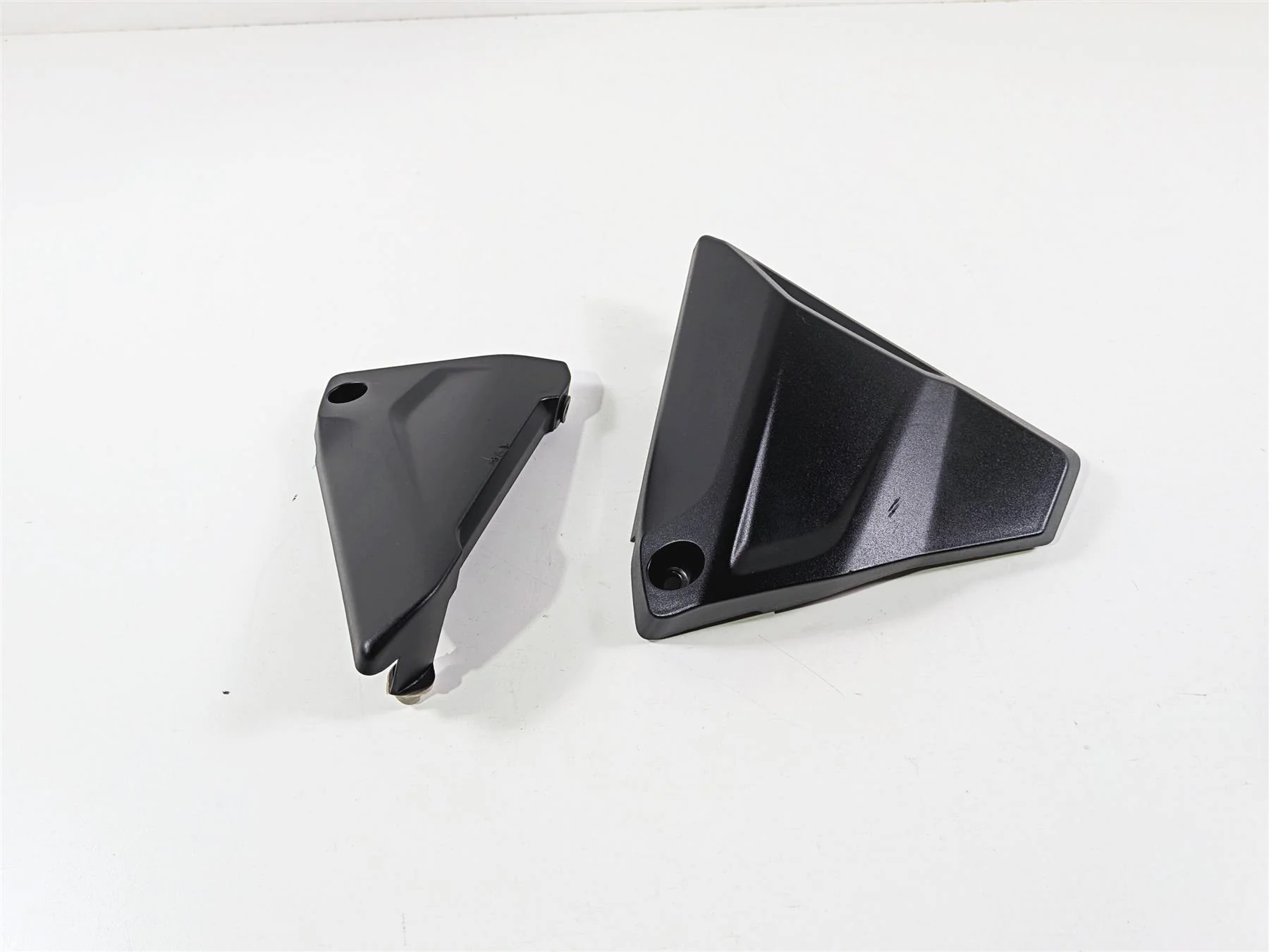 2019 BMW R1250GS K50 Left Right Battery Cover Set L 46638523155 46638523156 - Image 3