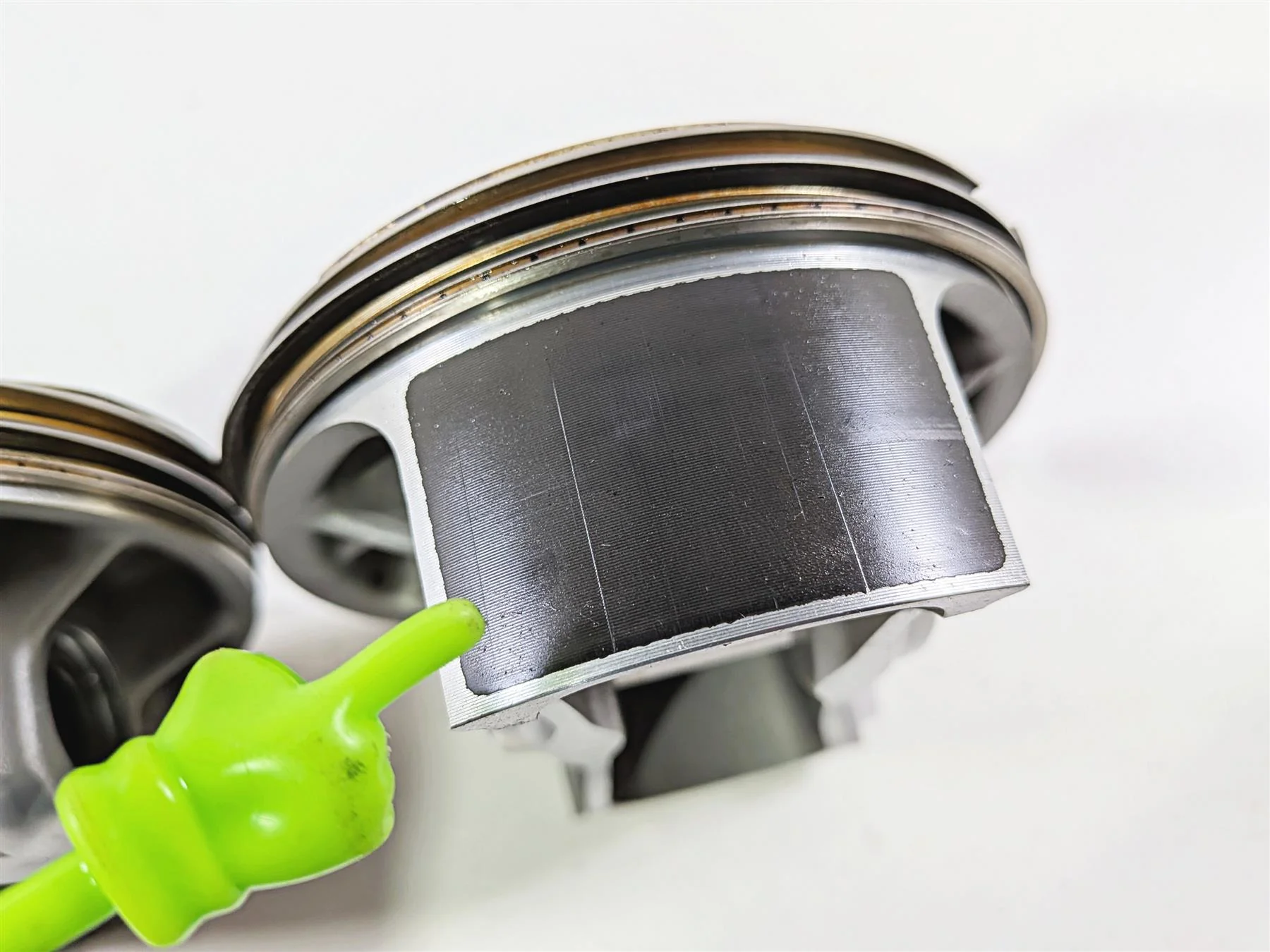 2019 BMW R1250GS K50 Left & Right Piston Set 7K Only 11258565633 - Image 6
