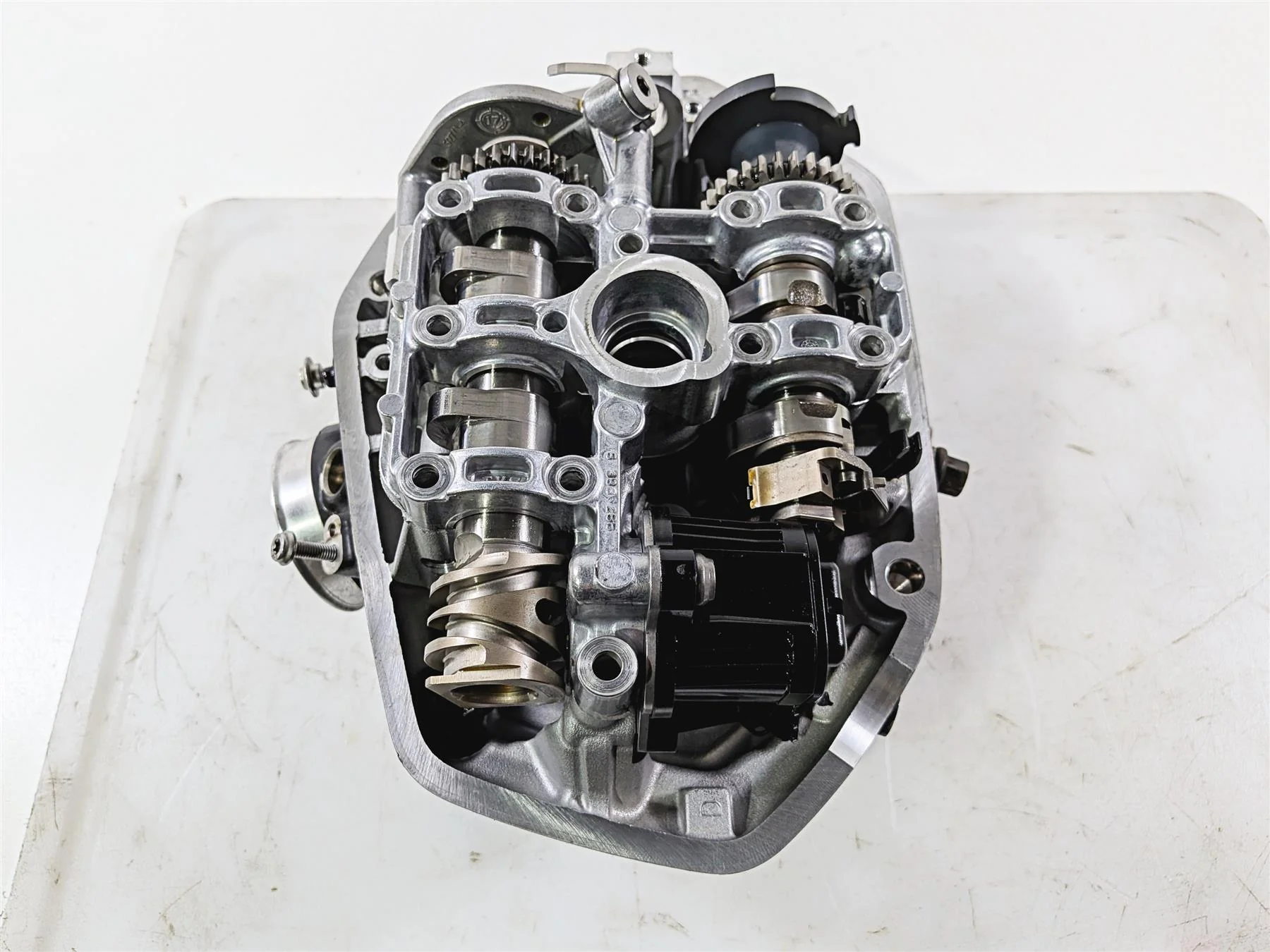 2019 BMW R1250GS K50 Right Cylinder Head Cylinderhead Cam Shaft 7K 11128393757 - Image 7
