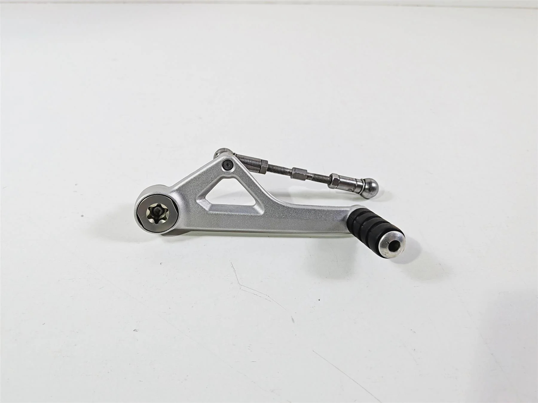 2019 BMW R1250GS K50 Shift Lever Pedal & Linkage 23418526730 - Image 4