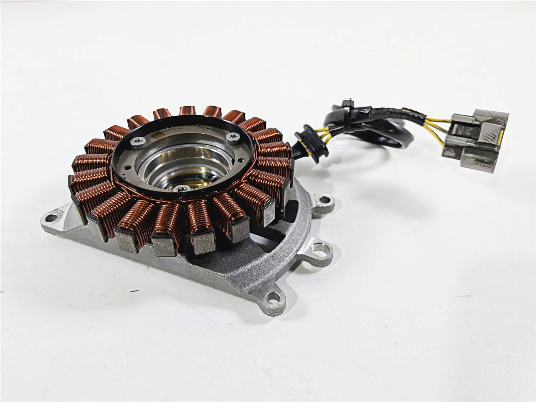 2019 BMW R1250GS K50 Stator Alternator Generator Magneto & Mount 12318406639 - Image 10