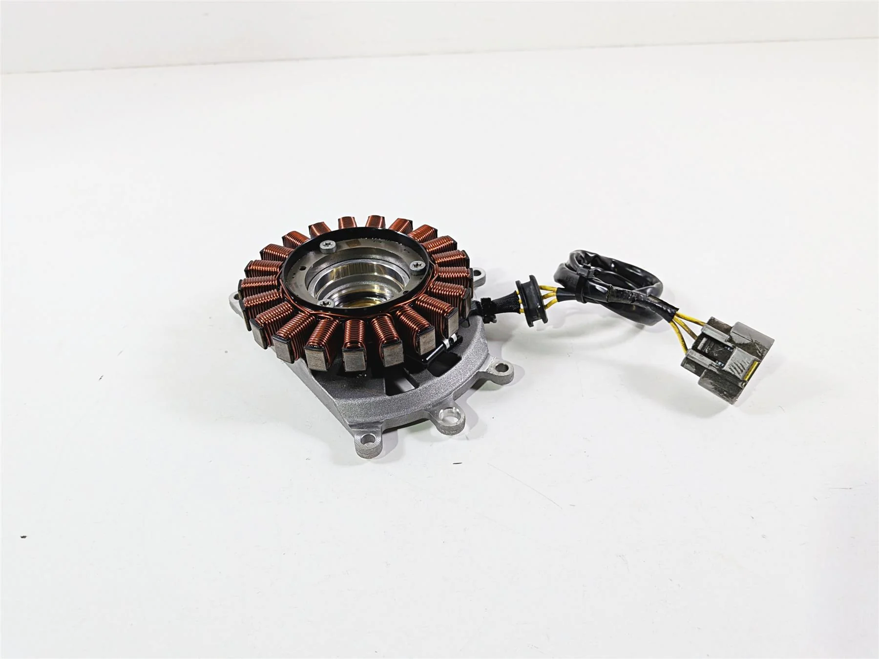2019 BMW R1250GS K50 Stator Alternator Generator Magneto & Mount 12318406639 - Image 13