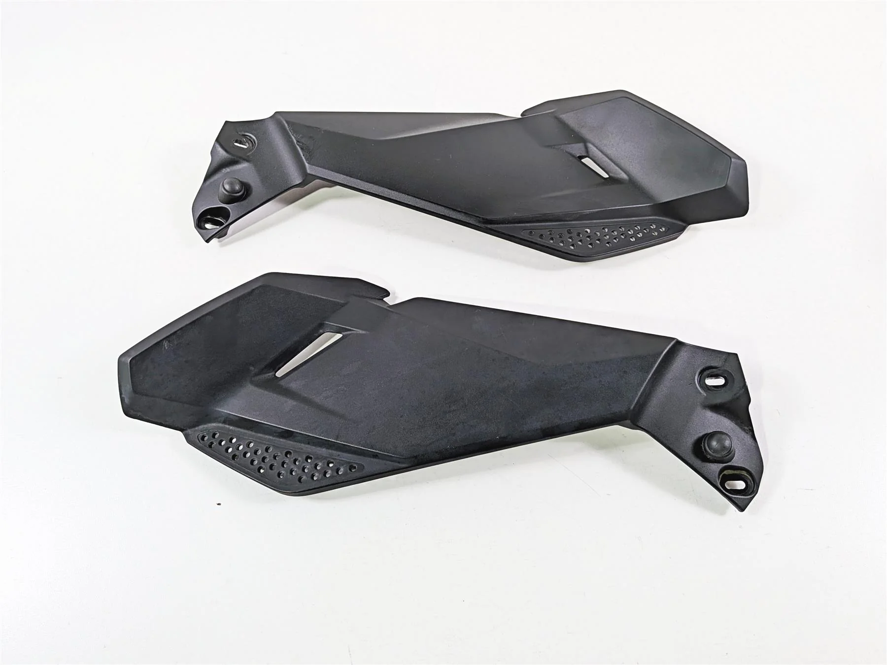 2019 BMW R1250GS K50 Under Tank Molded Leg Fairing Set 46638556637 46638556637 - Image 11