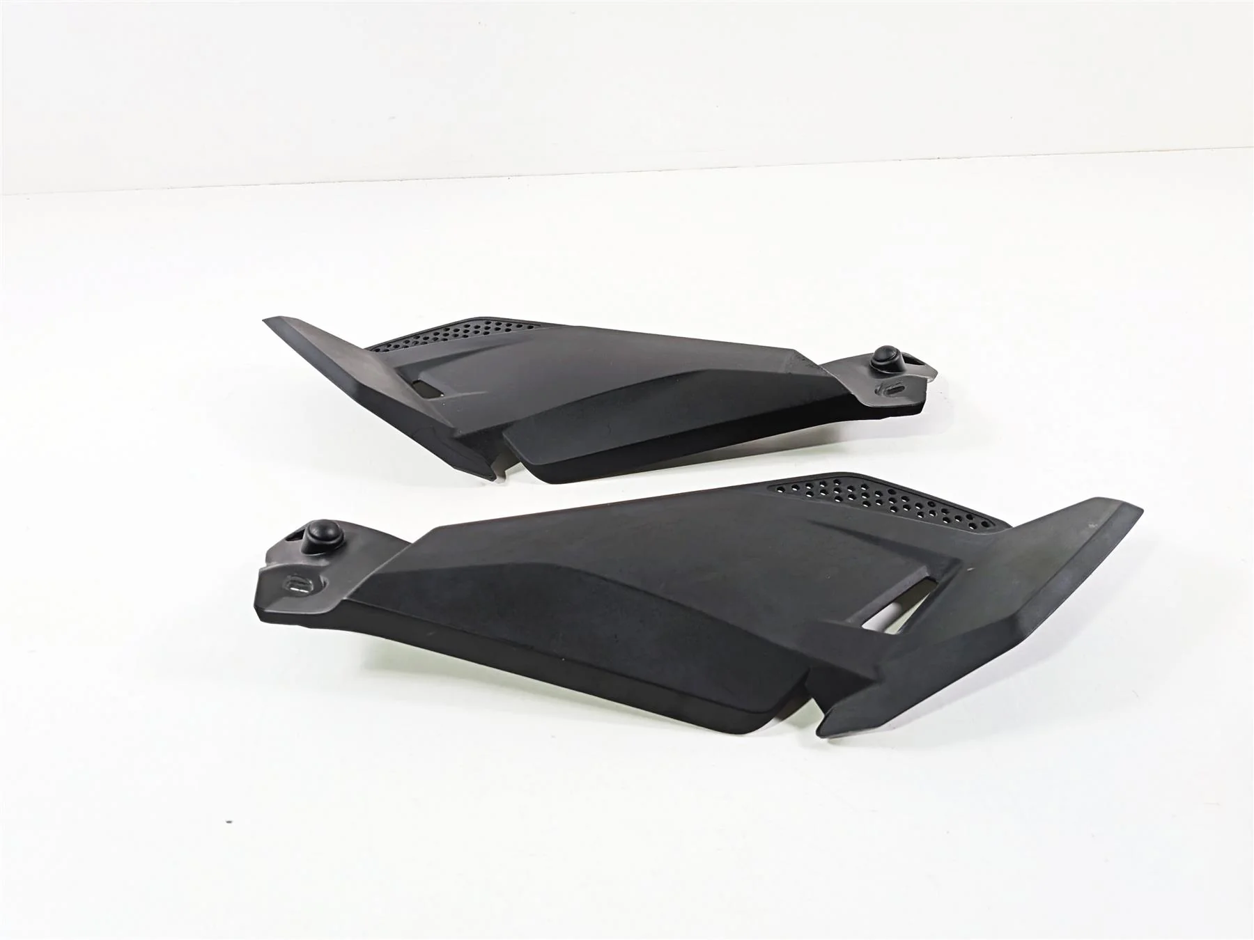 2019 BMW R1250GS K50 Under Tank Molded Leg Fairing Set 46638556637 46638556637 - Image 2