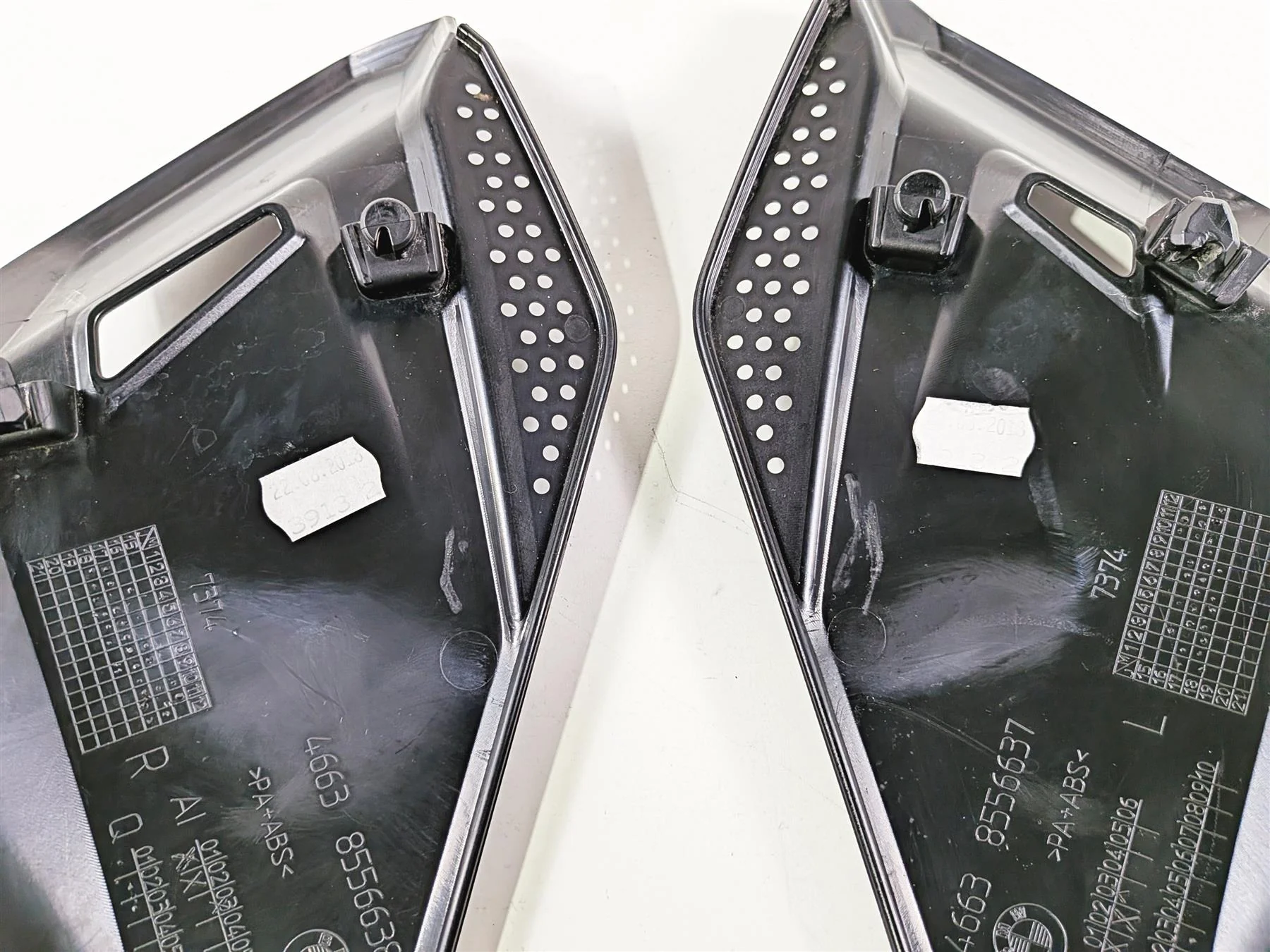 2019 BMW R1250GS K50 Under Tank Molded Leg Fairing Set 46638556637 46638556637 - Image 9
