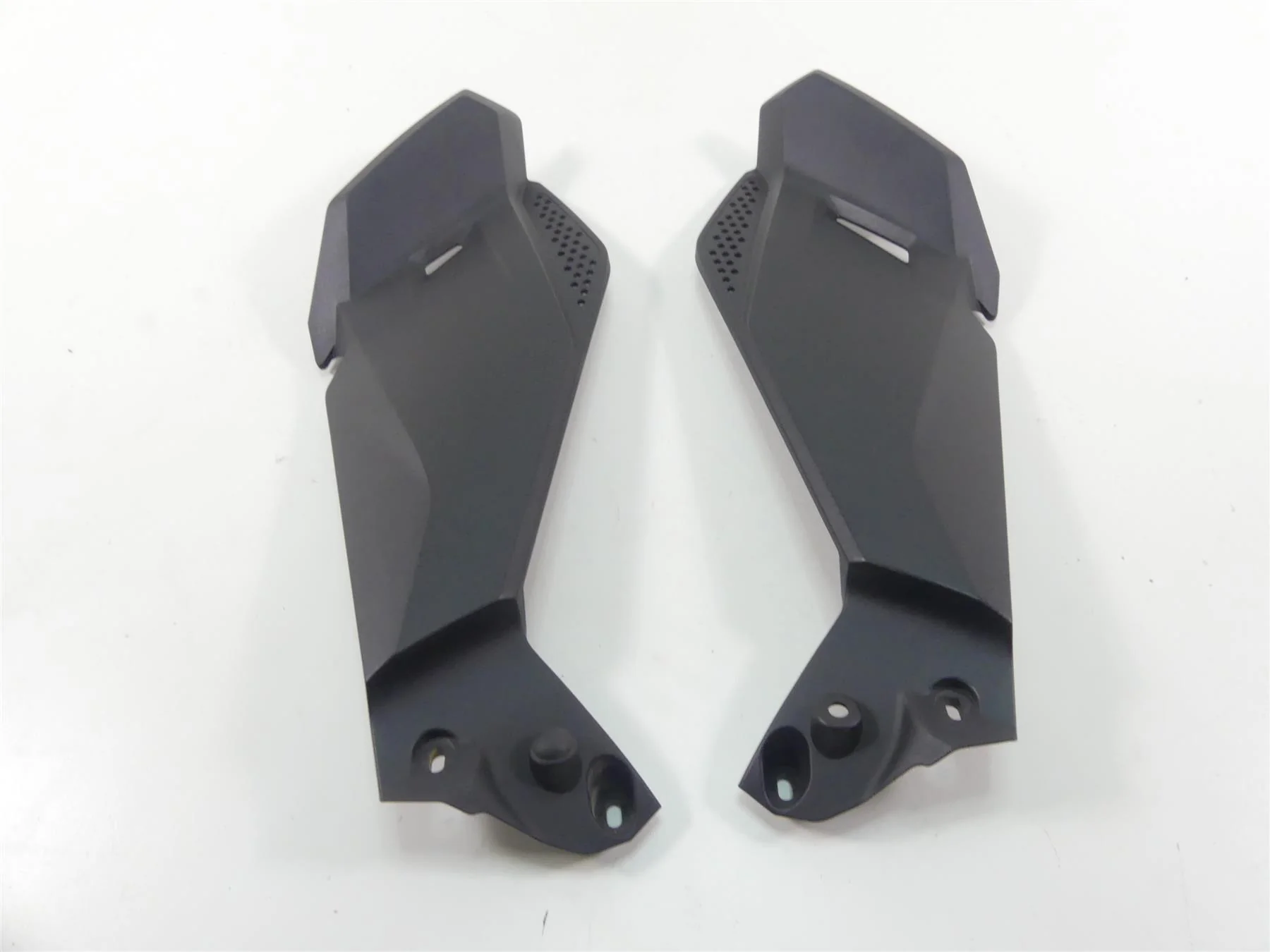 2019 BMW R1250GS K50 Under Tank Molded Leg Fairing Set 46638556637 46638556638 - Image 10