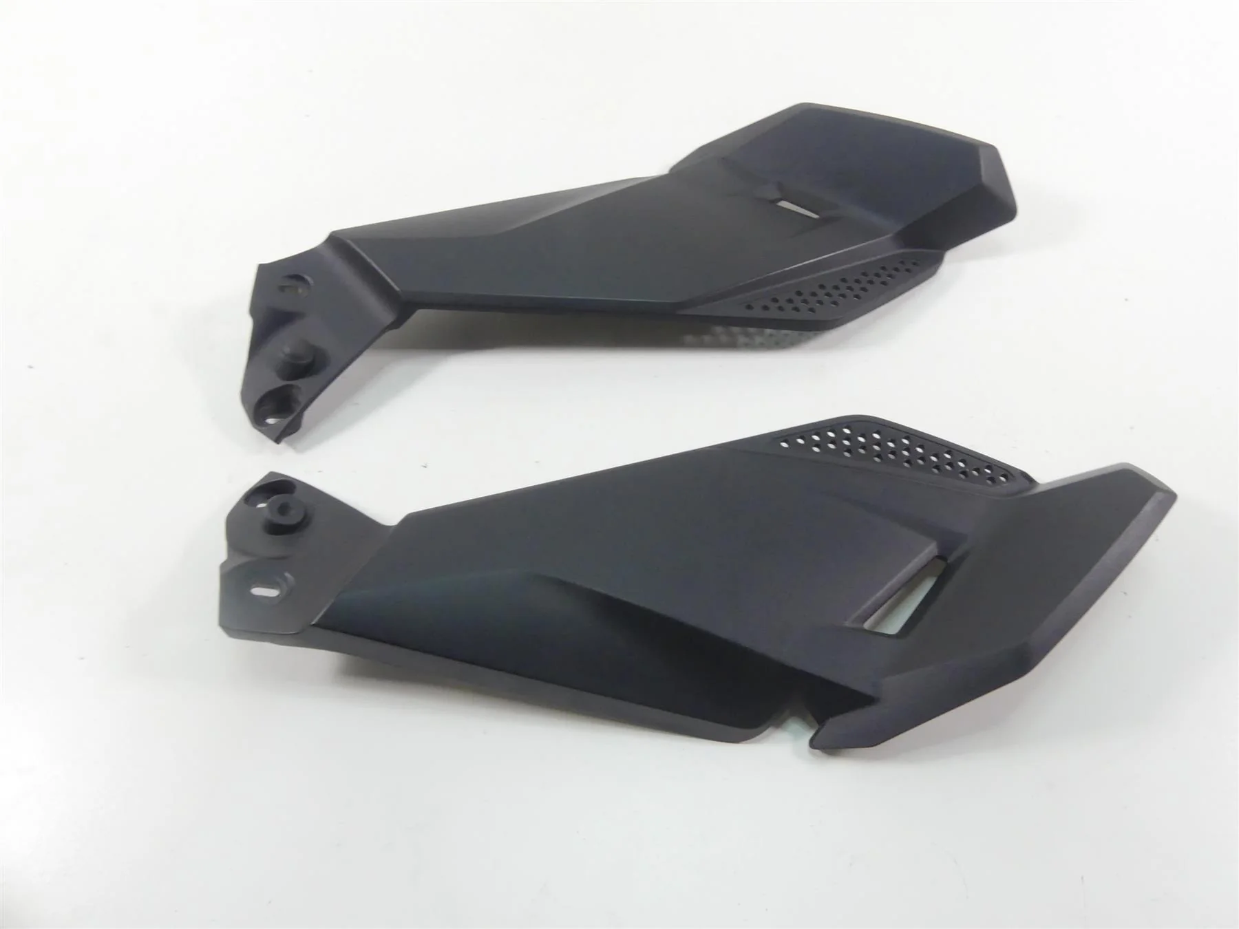 2019 BMW R1250GS K50 Under Tank Molded Leg Fairing Set 46638556637 46638556638 - Image 2