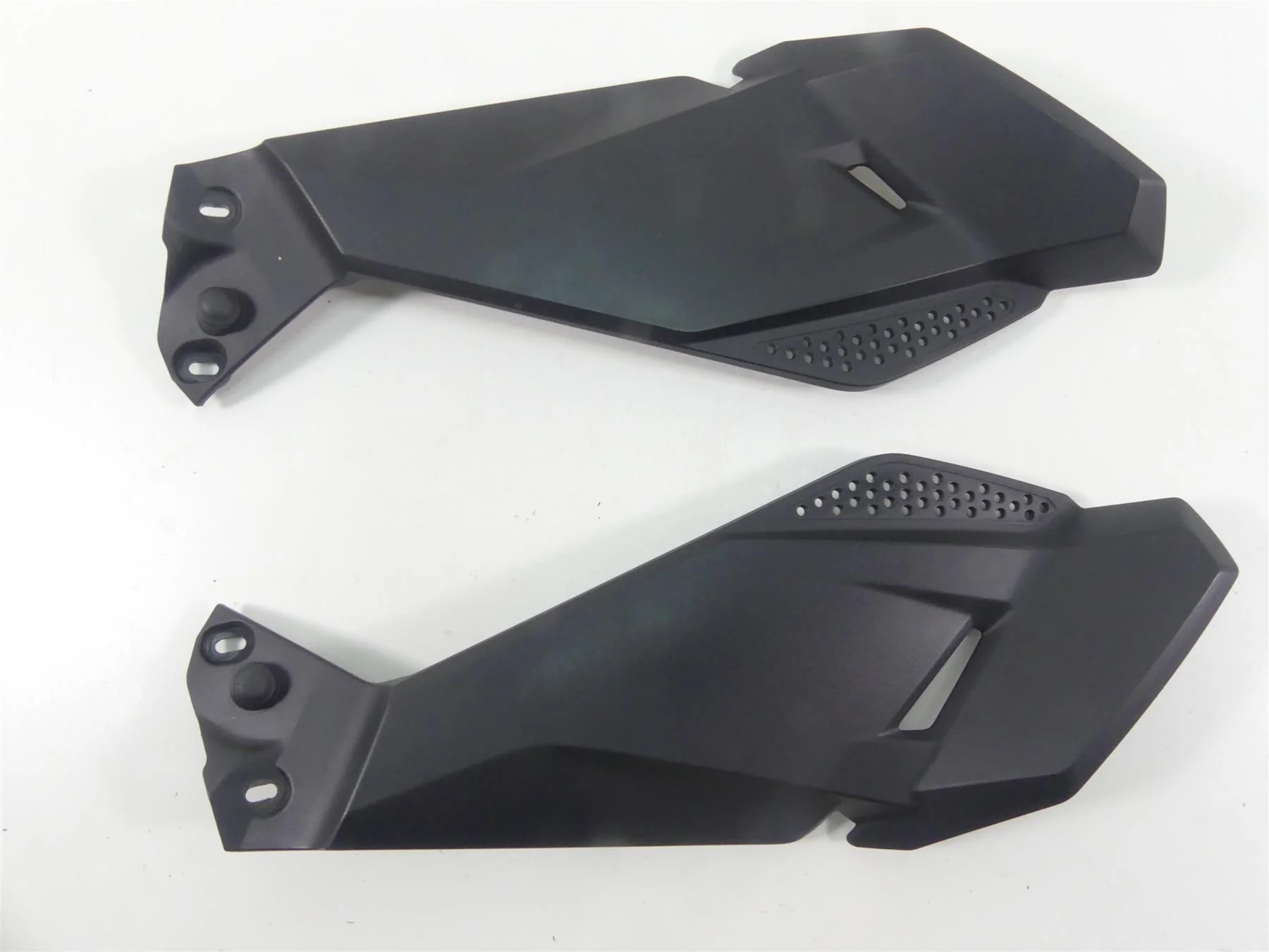 2019 BMW R1250GS K50 Under Tank Molded Leg Fairing Set 46638556637 46638556638