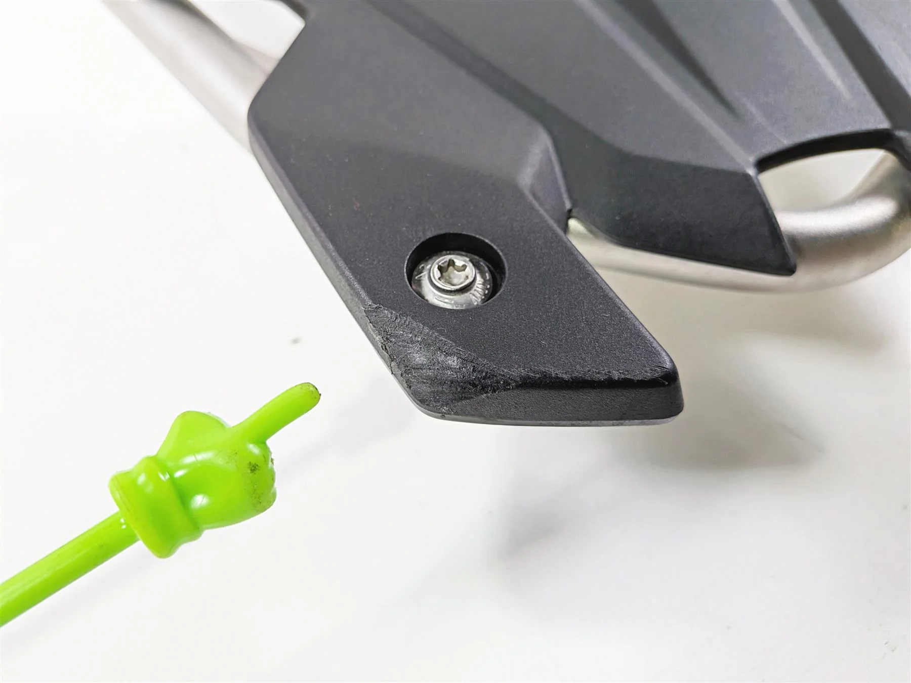 2019 BMW R1250GS K50 Upper Rack Passenger Handle Grab Luggage 8404576 - Image 4