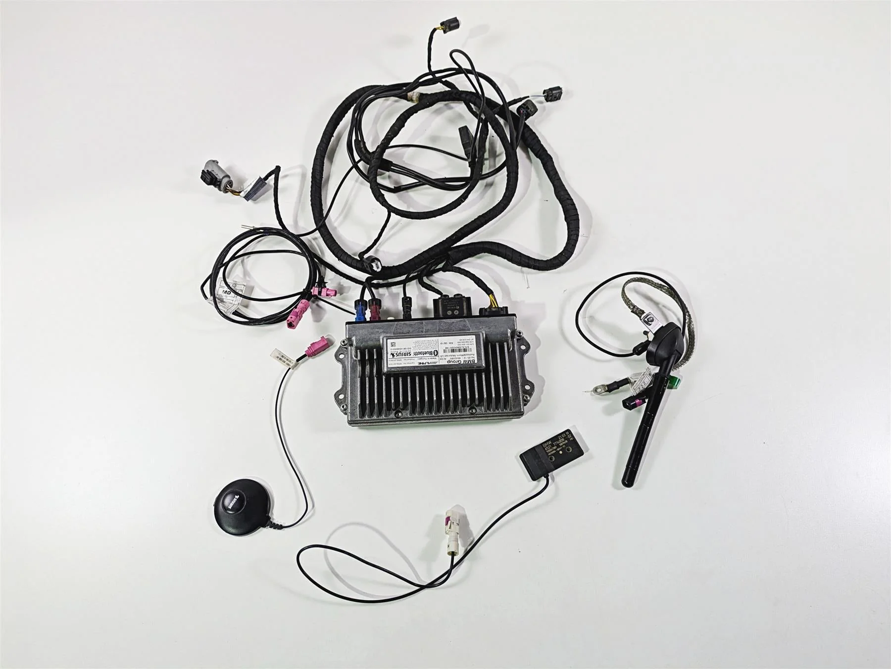 2019 BMW R1250RT K52 Bluetooth Radio + Wiring & Antennas Set 65128542065 - Image 4