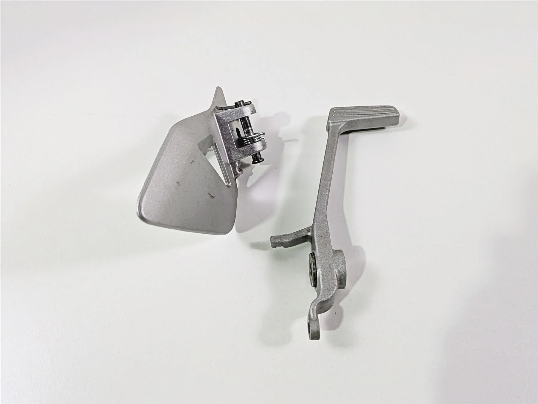 2019 BMW R1250RT K52 Brake Pedal + Footpeg Mount 35218534746