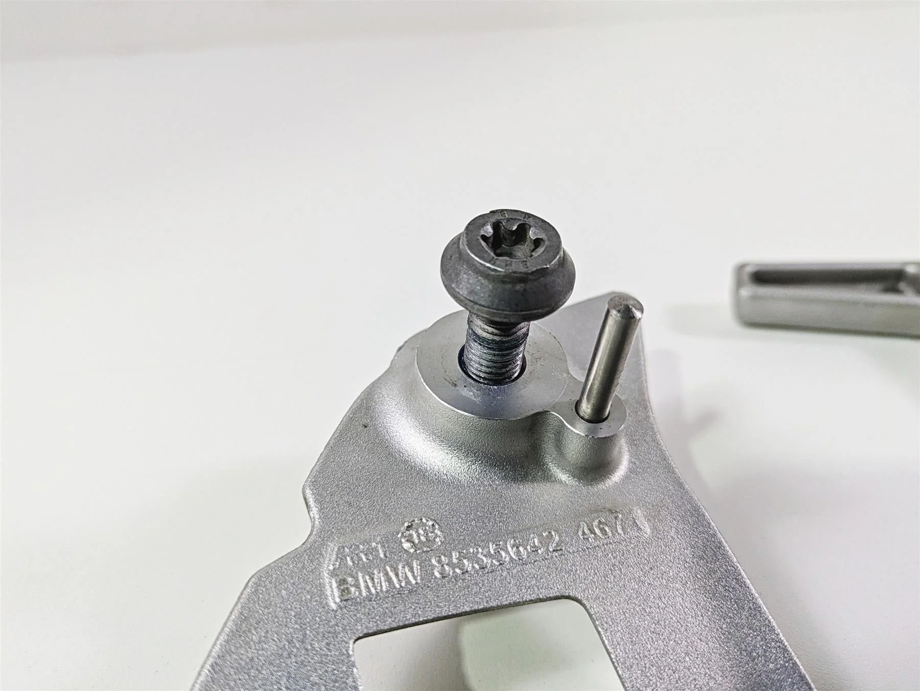 2019 BMW R1250RT K52 Brake Pedal + Footpeg Mount 35218534746 - Image 12