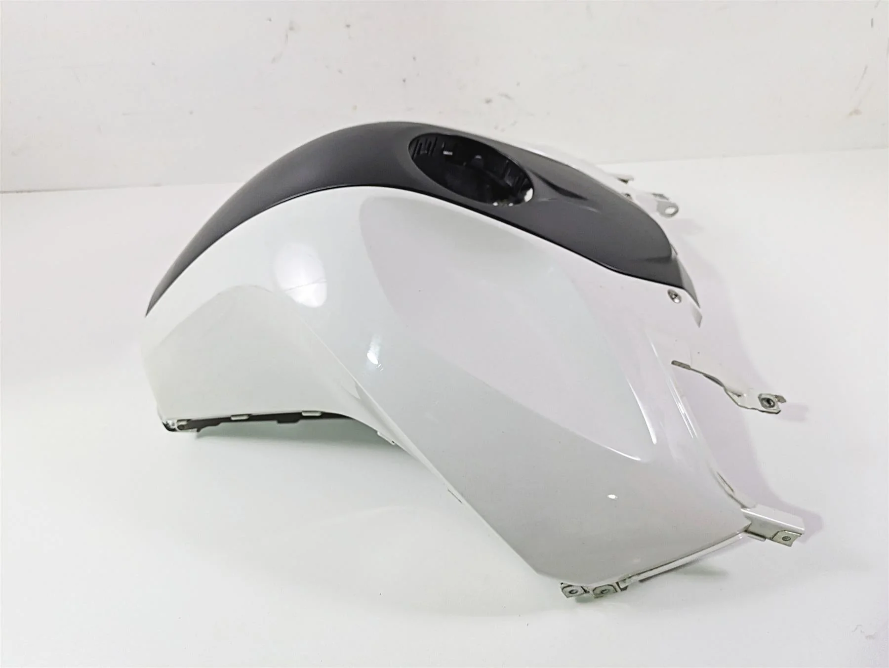 2019 BMW R1250RT K52 Fuel Tank Cover Fairing Set - Read 46638533573 46638533574 - Image 3