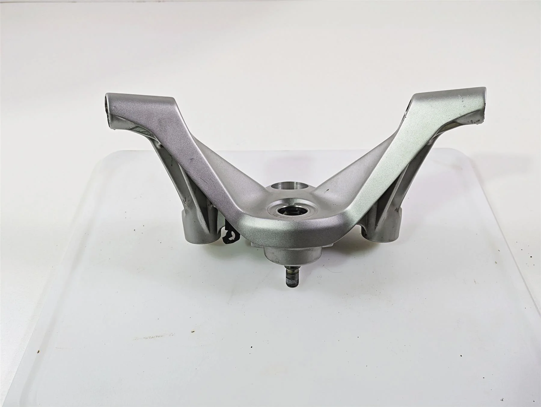 2019 BMW R1250RT K52 Handlebar Mount Upper Triple Tree 32718520053