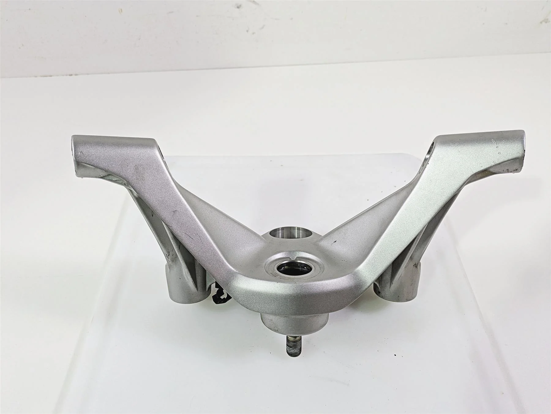 2019 BMW R1250RT K52 Handlebar Mount Upper Triple Tree 32718520053 - Image 5