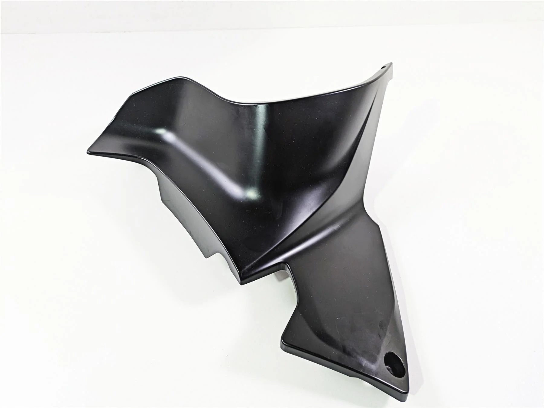 2019 BMW R1250RT K52 Left Engine Cover Fairing Cowl 46638382725 - Image 2