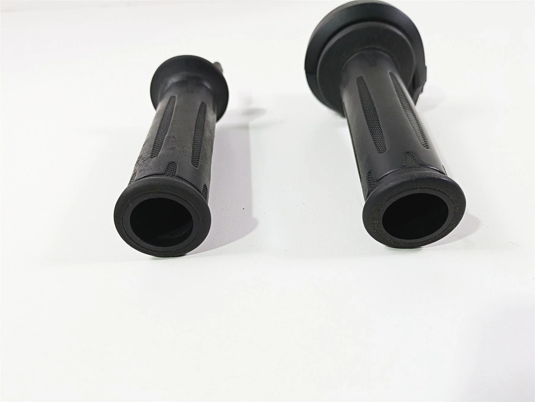2019 BMW R1250RT K52 Left Right Heated Cruise Hand Grip Set 61318552124 - Image 4