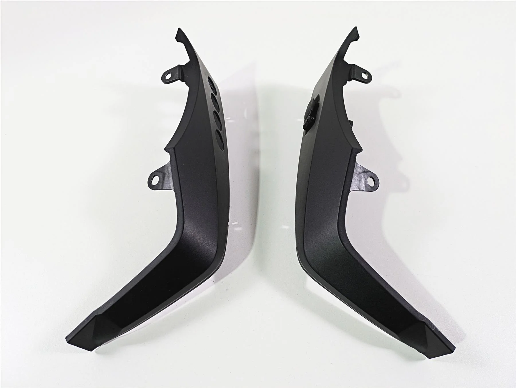 2019 BMW R1250RT K52 Left Right Infill Cover Fairing Set 46638566226 46638566225