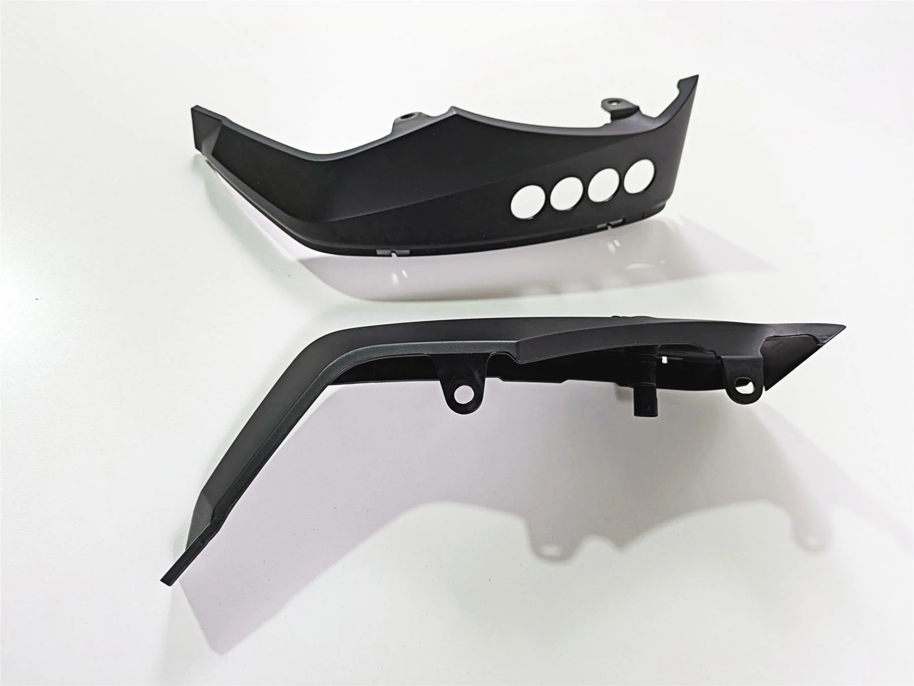 2019 BMW R1250RT K52 Left Right Infill Cover Fairing Set 46638566226 46638566225 - Image 2