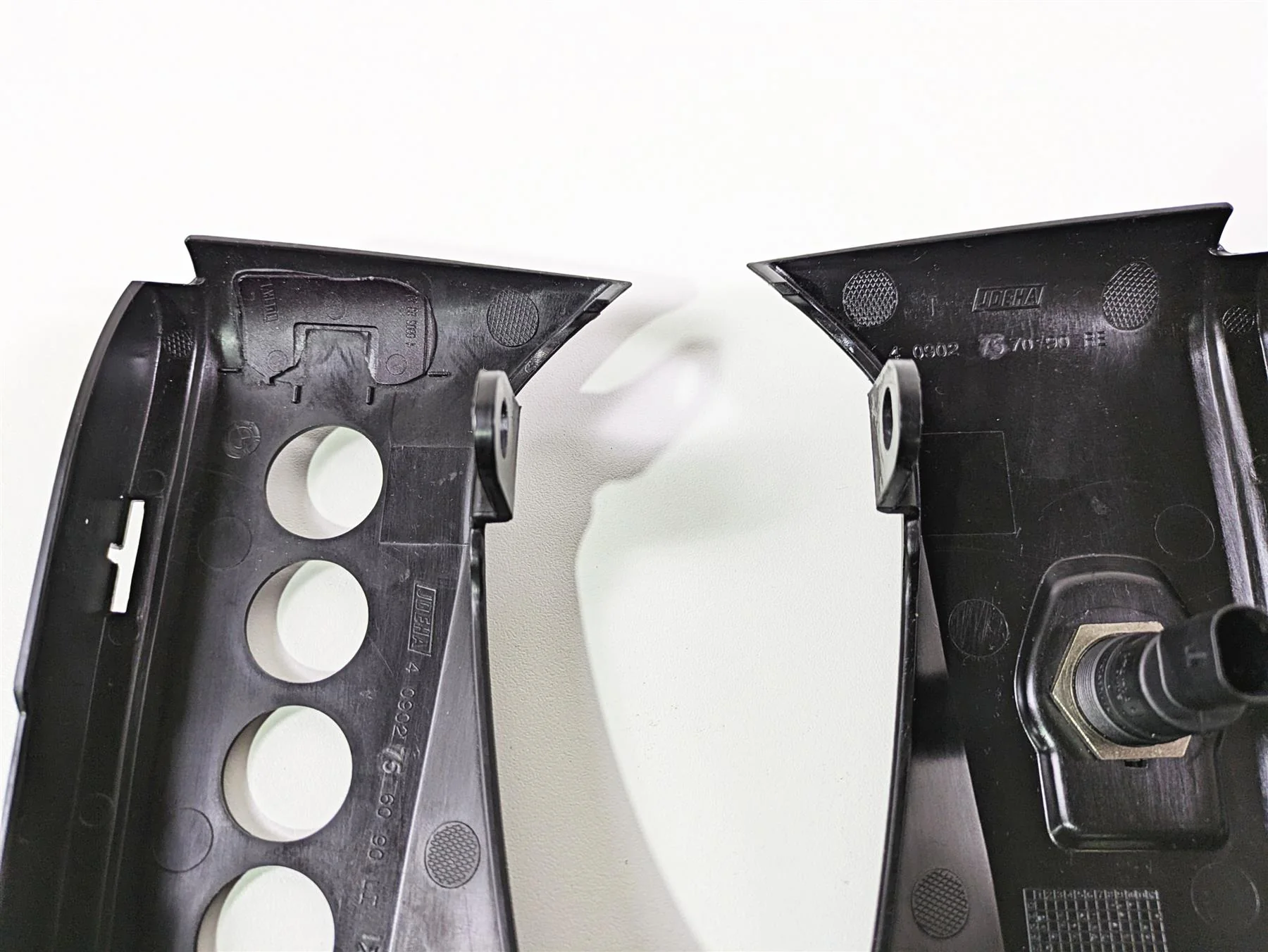 2019 BMW R1250RT K52 Left Right Infill Cover Fairing Set 46638566226 46638566225 - Image 9