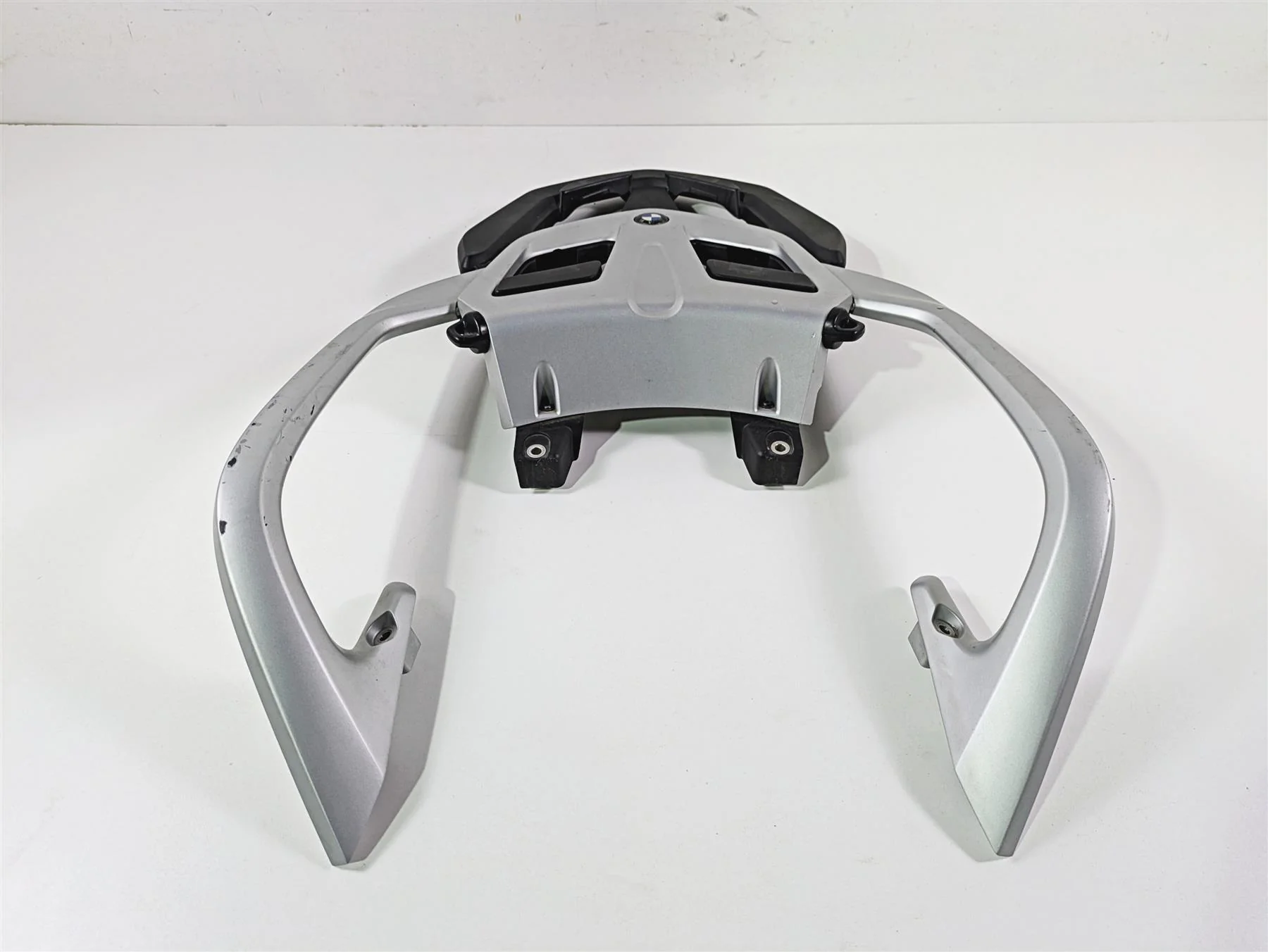 2019 BMW R1250RT K52 Luggage Rack Grab Rail Bar READ 46548520650 46548548023 - Image 10