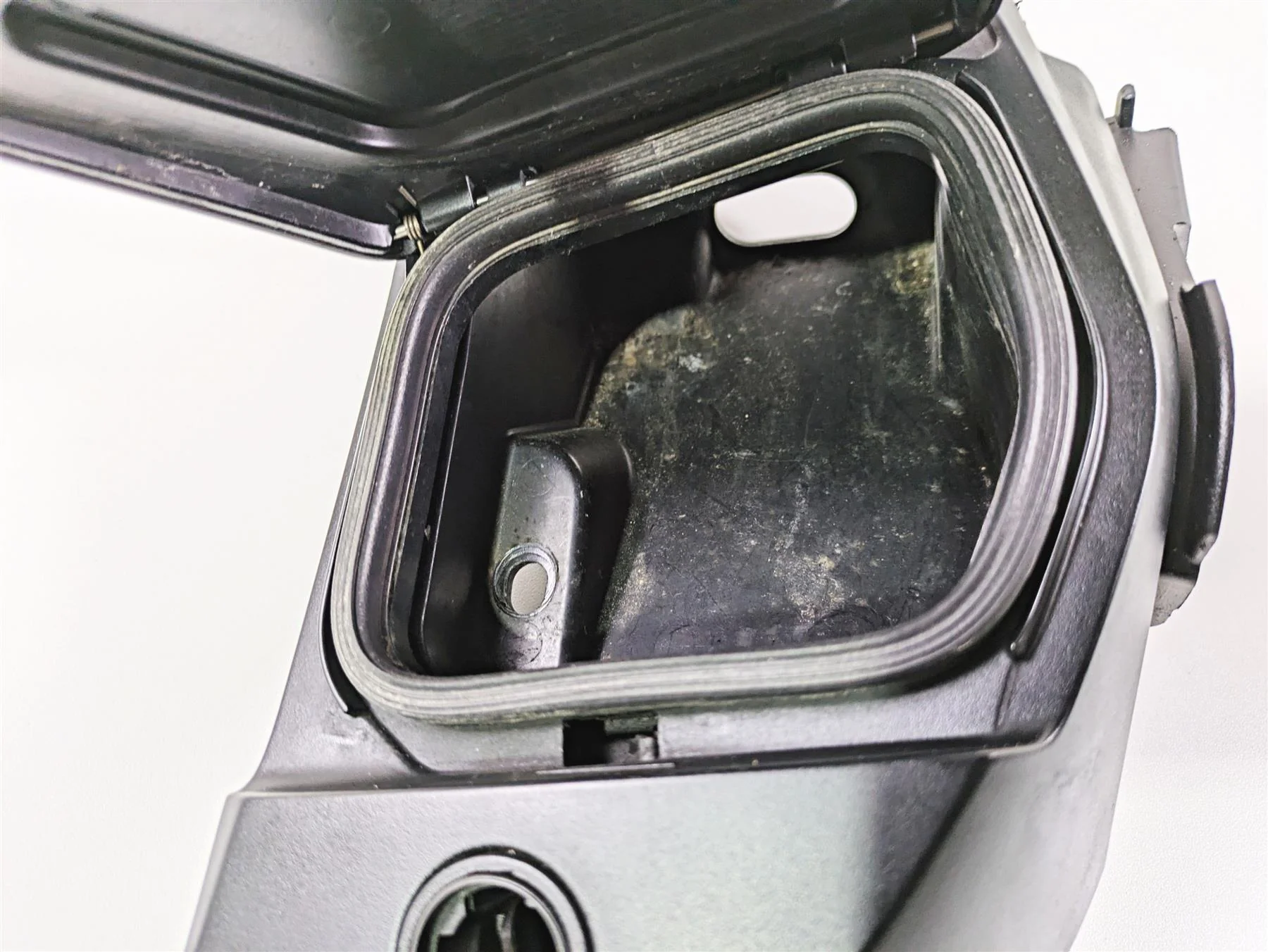2019 BMW R1250RT K52 Right Storage Compartment Box 46638544958 - Image 5