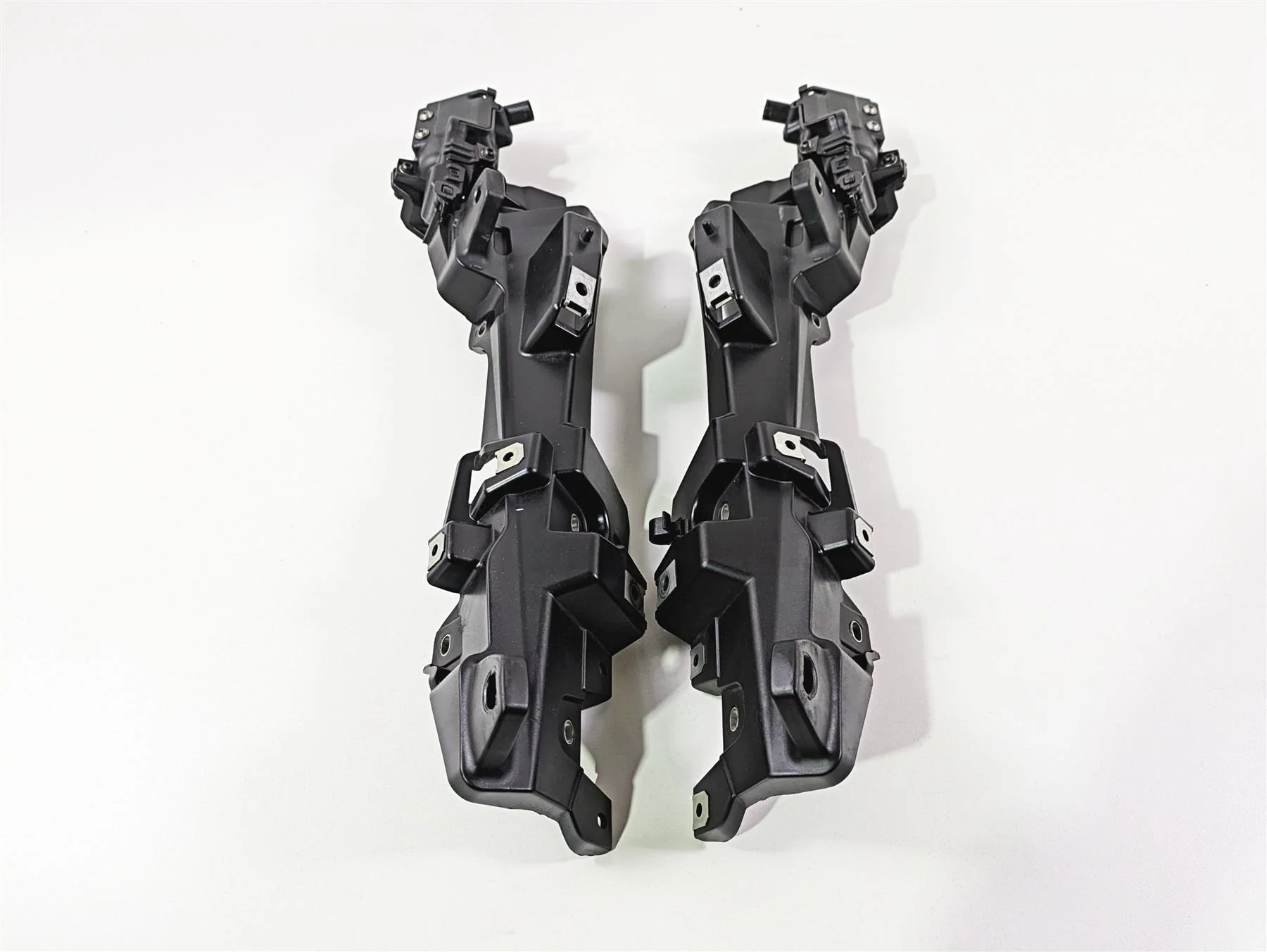 2019 BMW R1250RT K52 Saddlebag Mount Holder Set 46547728665 46547728666