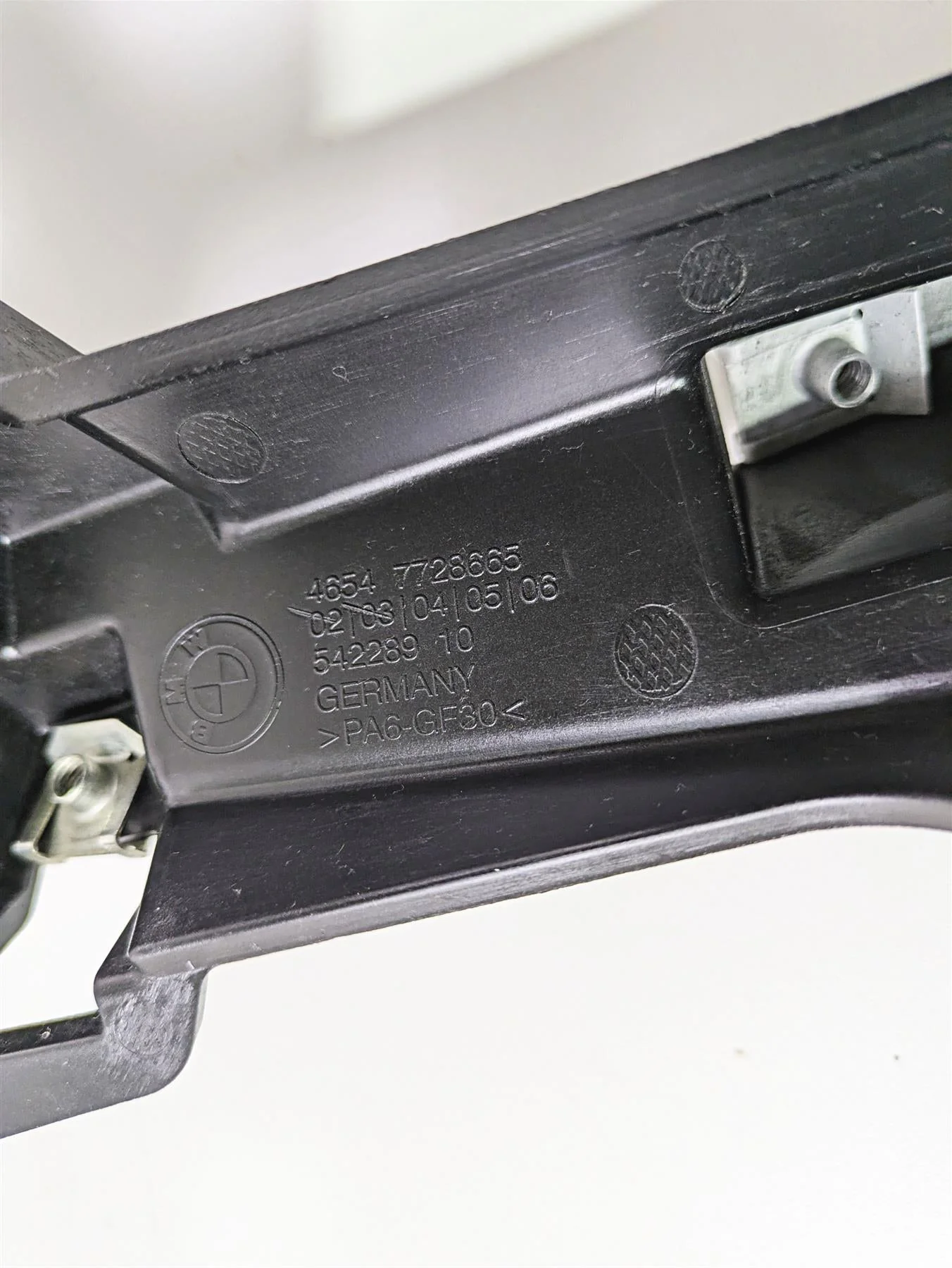 2019 BMW R1250RT K52 Saddlebag Mount Holder Set 46547728665 46547728666 - Image 10