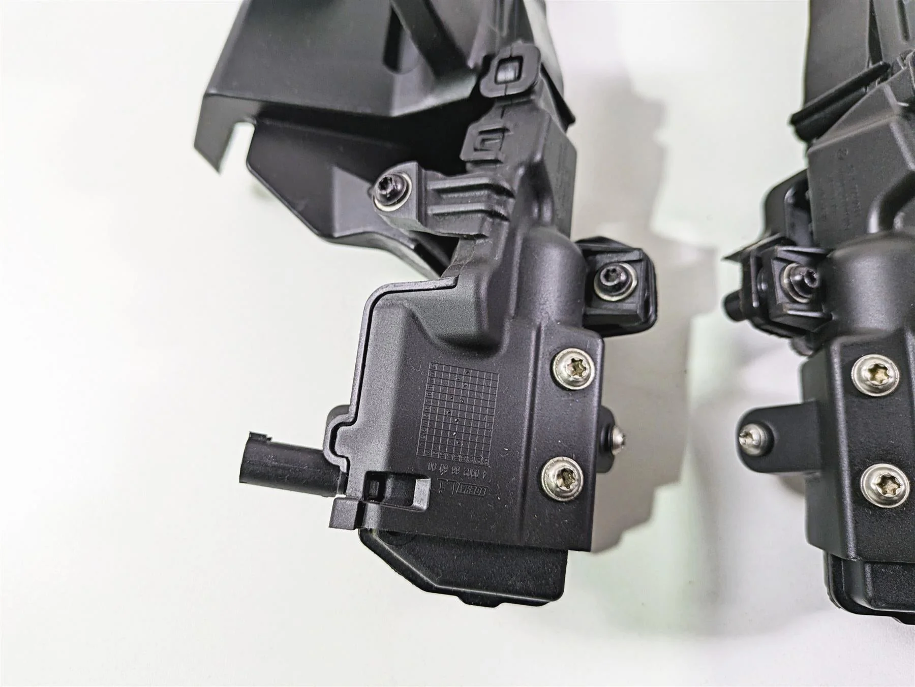 2019 BMW R1250RT K52 Saddlebag Mount Holder Set 46547728665 46547728666 - Image 6