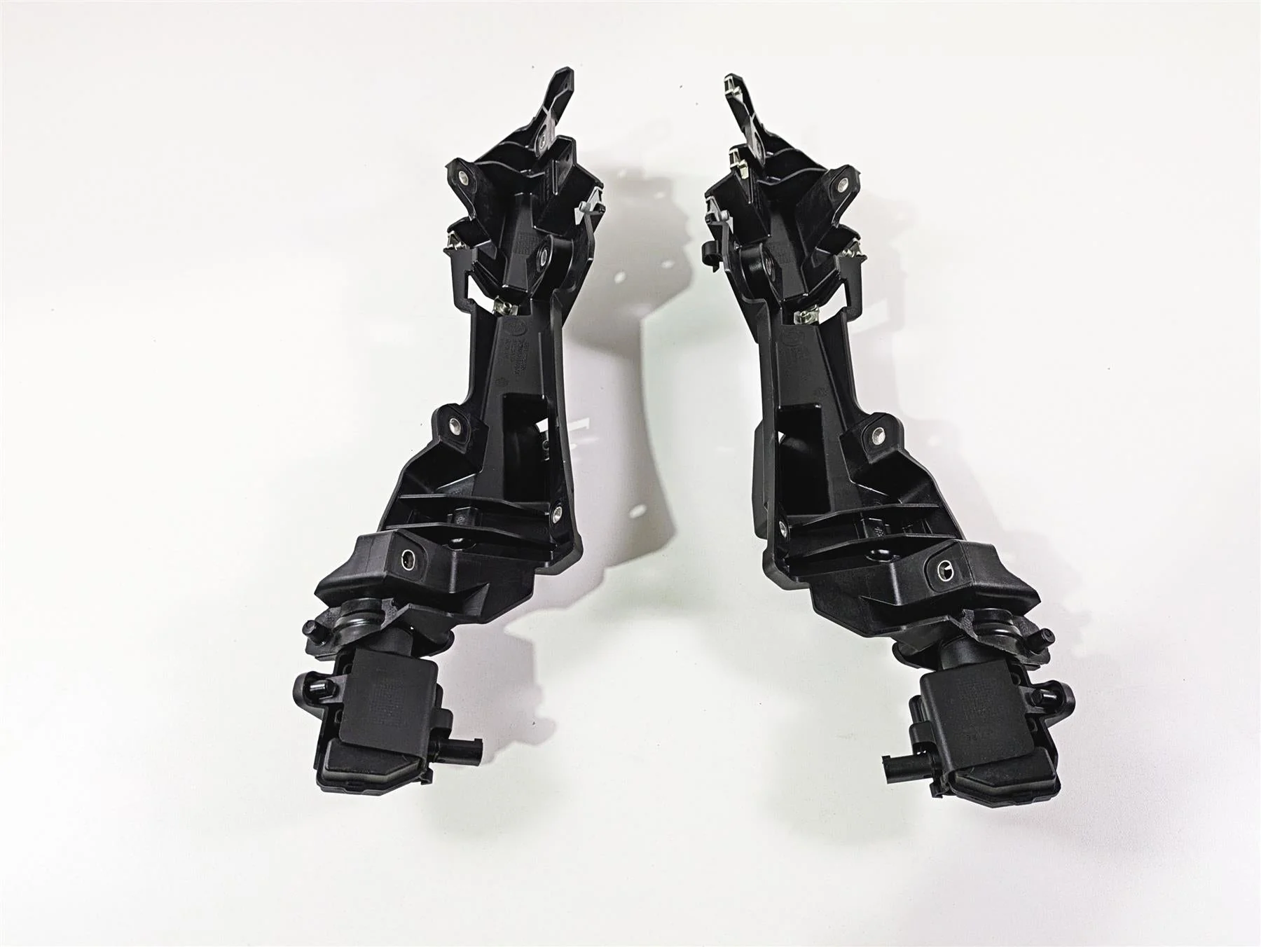 2019 BMW R1250RT K52 Saddlebag Mount Holder Set 46547728665 46547728666 - Image 9