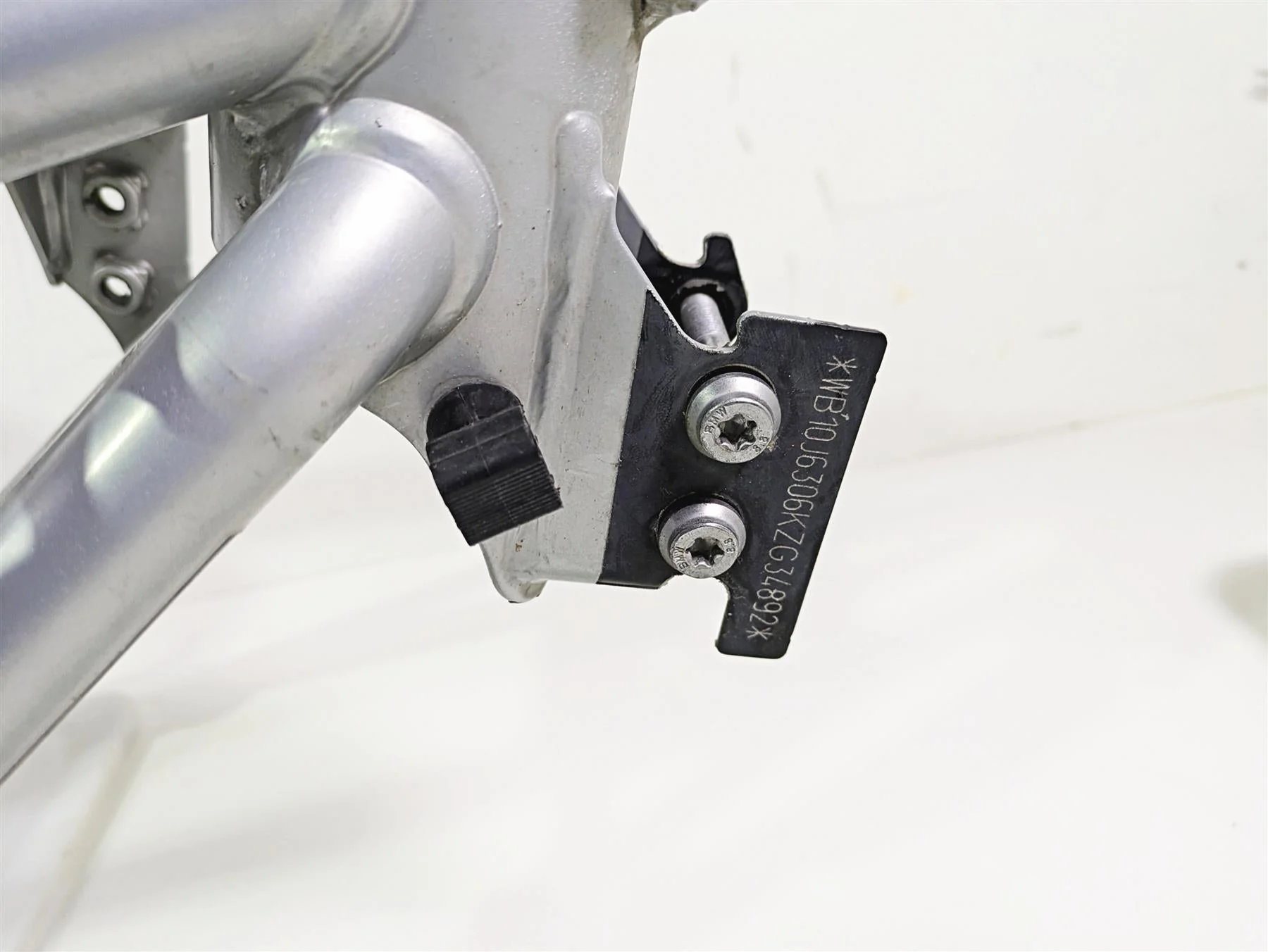 2019 BMW R1250RT K52 Straight Frame Chassis With Salvage Florida Title 46518101229 - Image 2