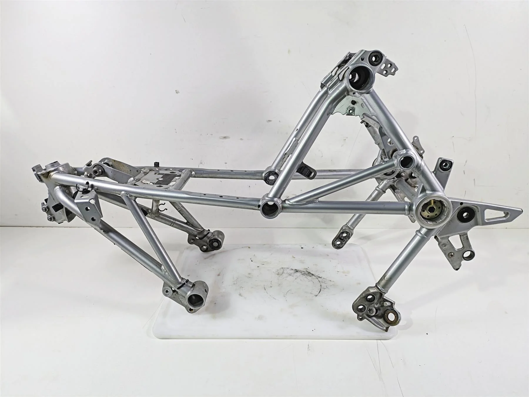 2019 BMW R1250RT K52 Straight Frame Chassis With Salvage Florida Title 46518101229 - Image 9