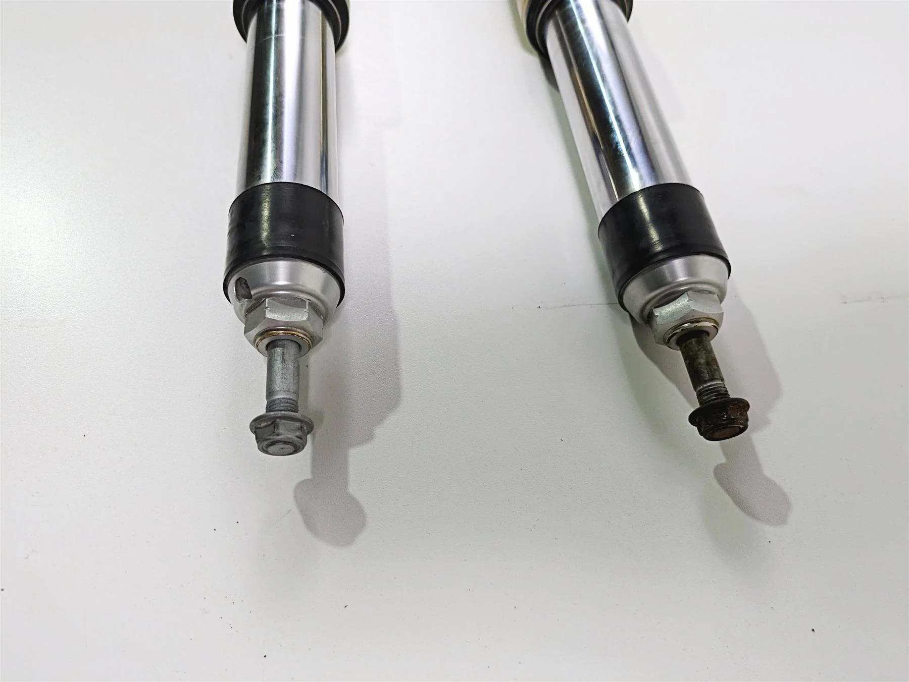 2019 BMW R1250RT K52 Straight Front Fork Leg Set 31429467733 31429467734 - Image 6
