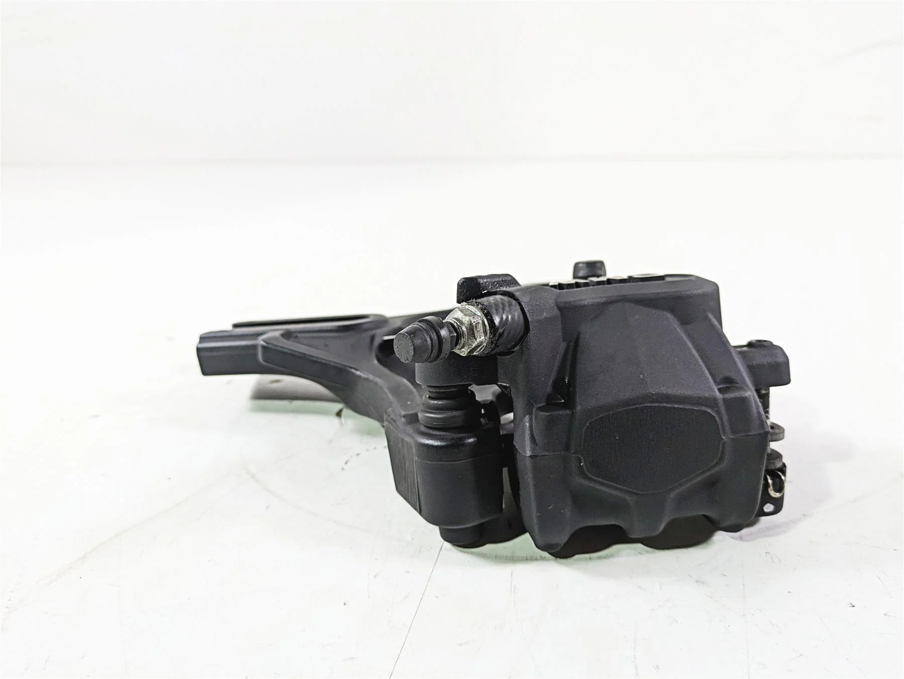 2019 BMW S1000XR K49 Brembo Rear Brake Caliper + Bracket 34218546608 - Image 4