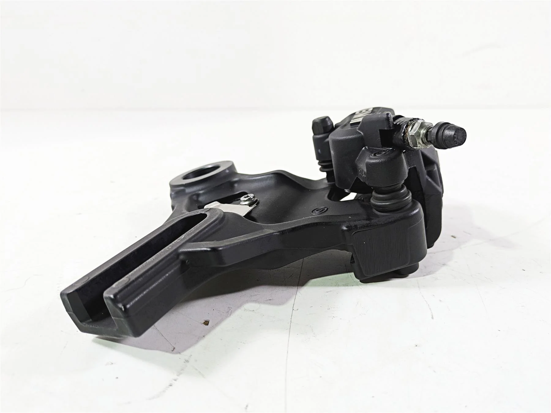 2019 BMW S1000XR K49 Brembo Rear Brake Caliper + Bracket 34218546608 - Image 5