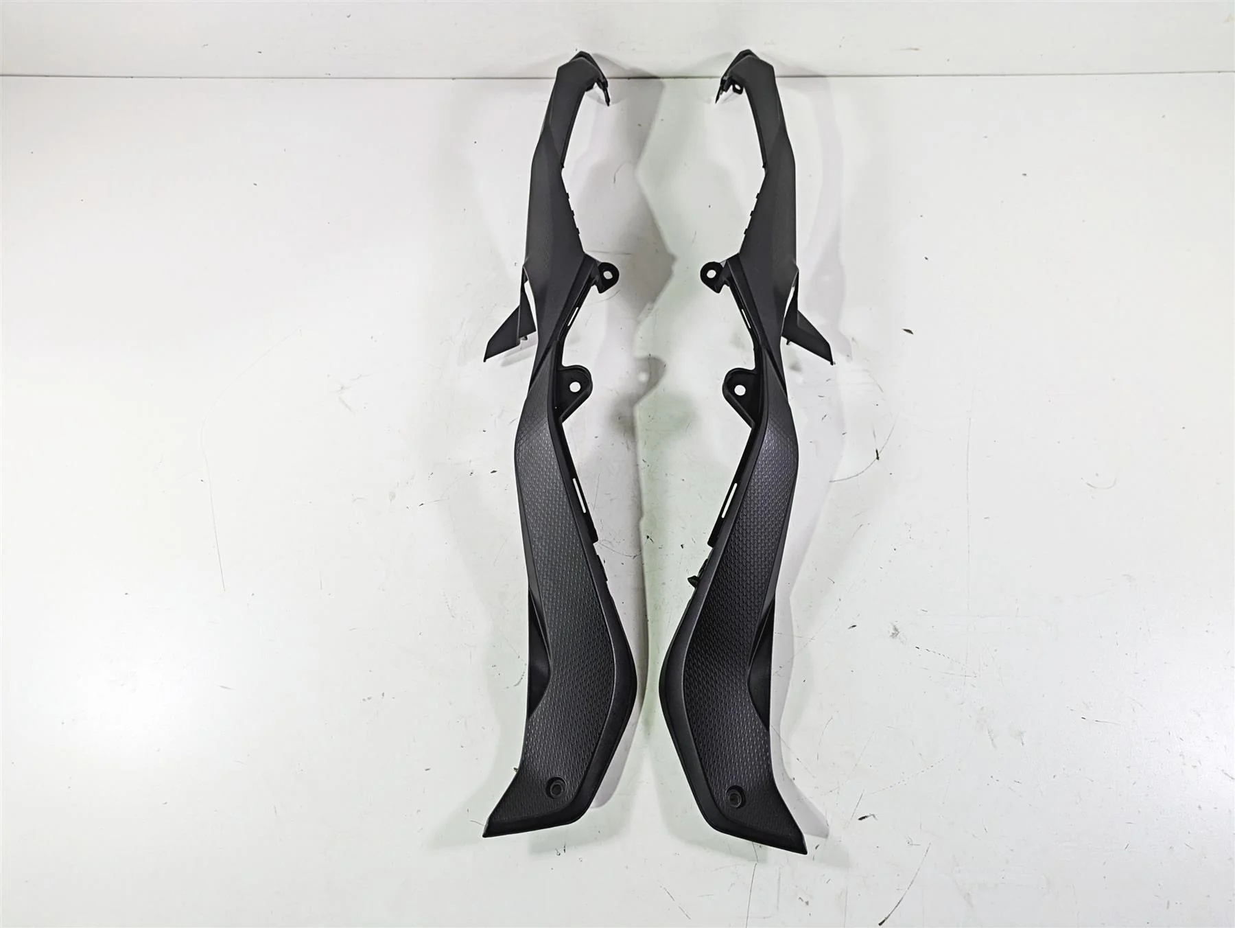 2019 BMW S1000XR K49 Left Right Tail Under Seat Fairing Cover Set 46627717028 - Image 10