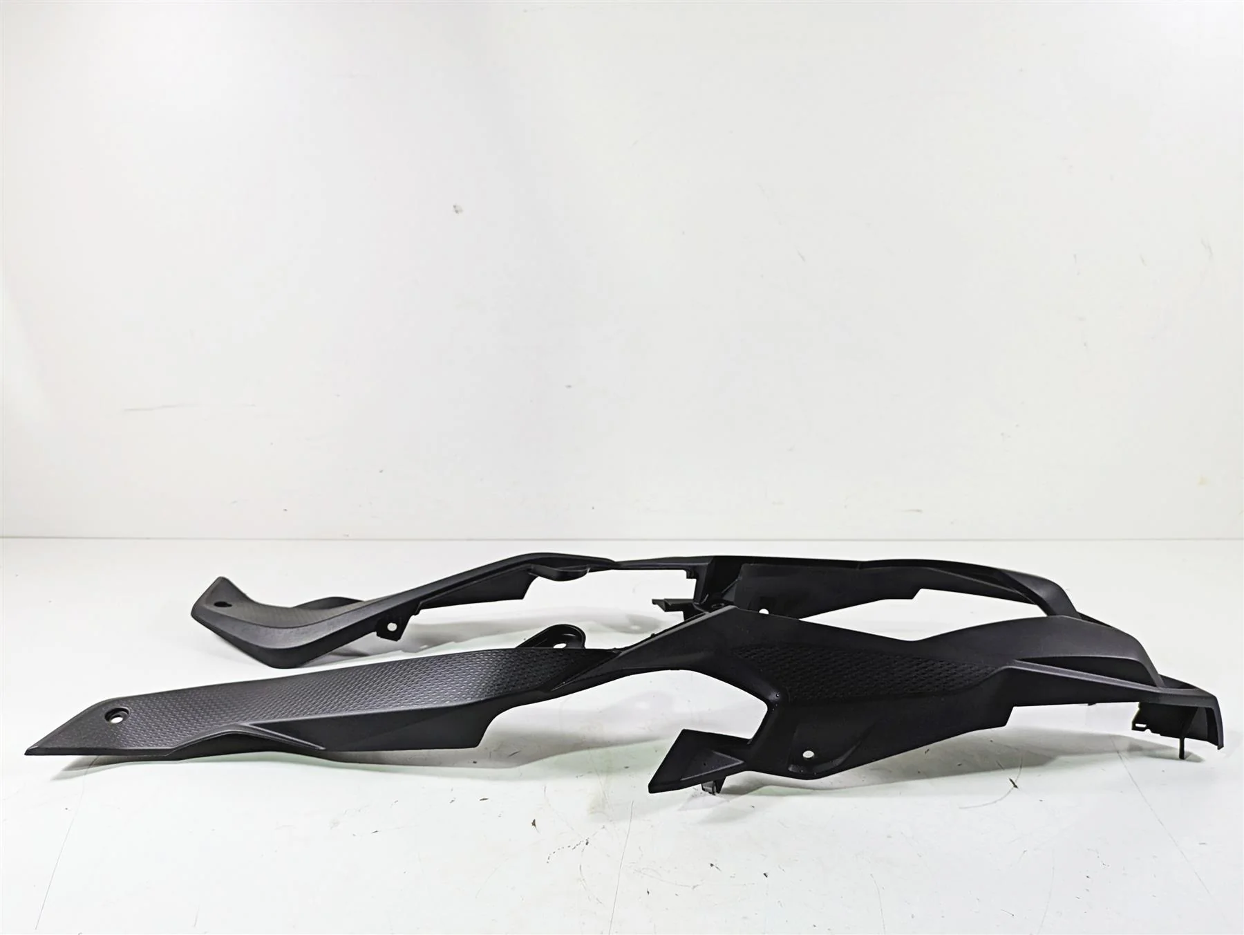 2019 BMW S1000XR K49 Left Right Tail Under Seat Fairing Cover Set 46627717028 - Image 4