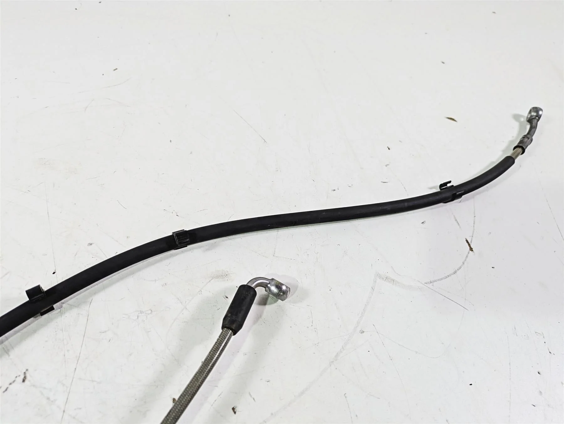 2019 BMW S1000XR K49 Rear Abs Brake Line Set 34328551366 - Image 9