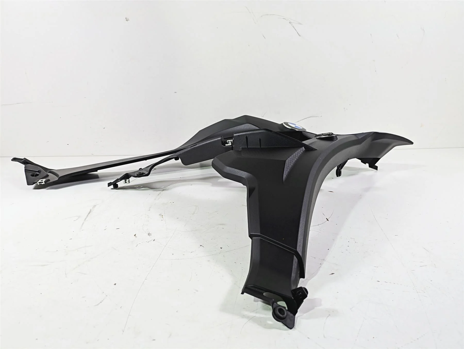 2019 BMW S1000XR K49 Right Main Fairing Cover Set  46638549032 46637717170 - Image 2