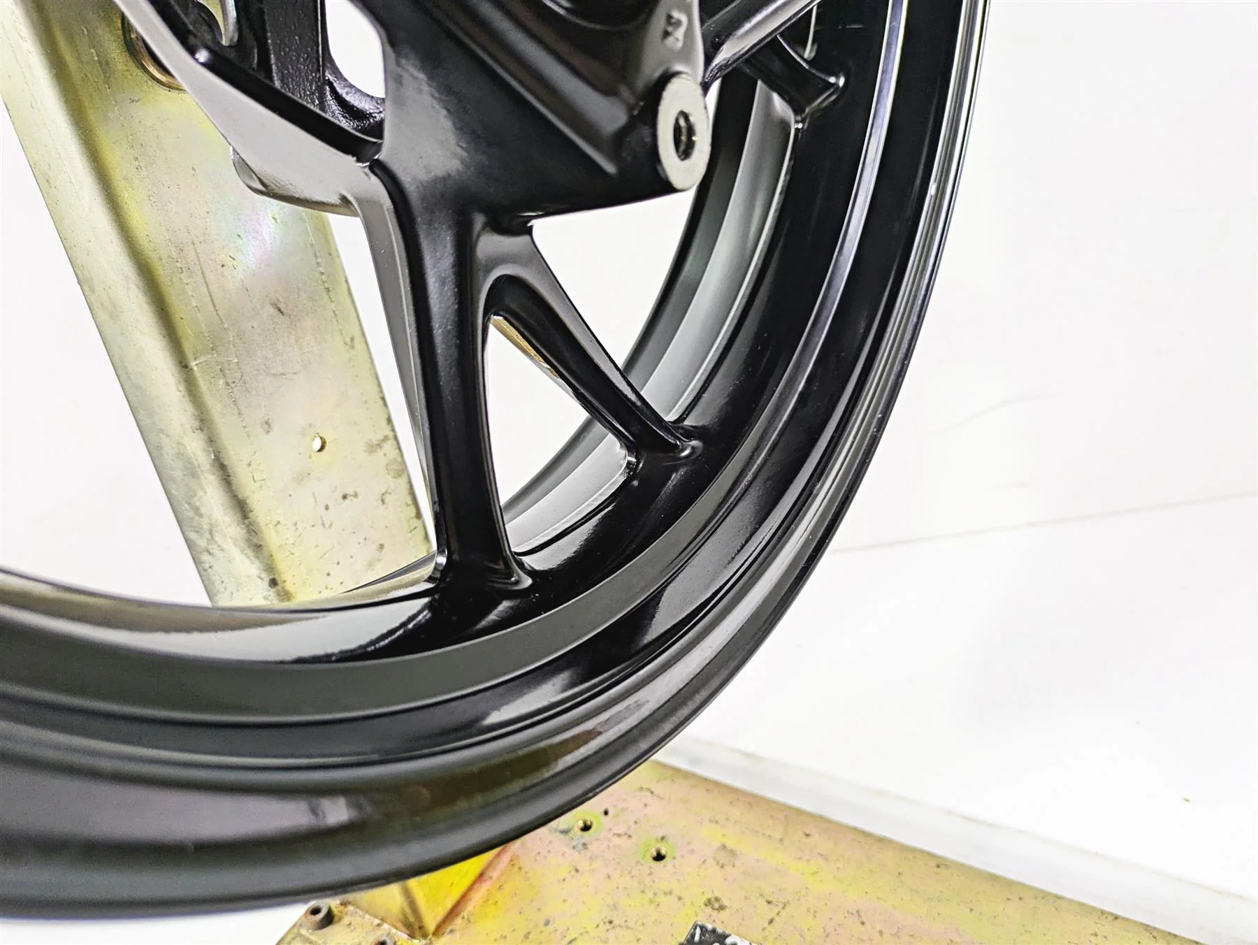2019 BMW S1000XR K49 Straight 17x3.5 Front Wheel Rim 36318550395 - Image 5