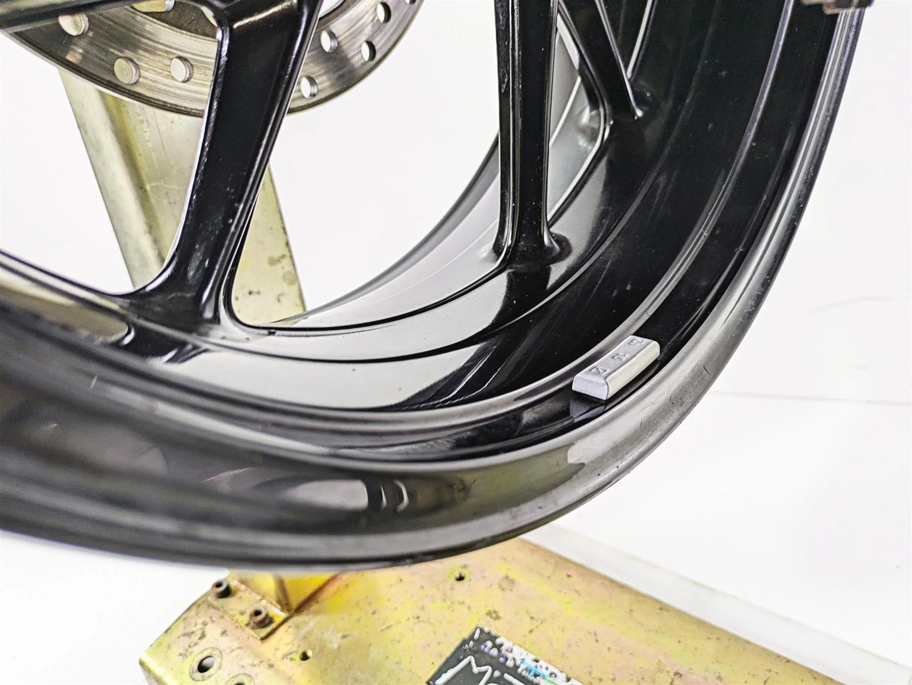 2019 BMW S1000XR K49 Straight 17x6 Rear Wheel Rim 36318548156 - Image 4